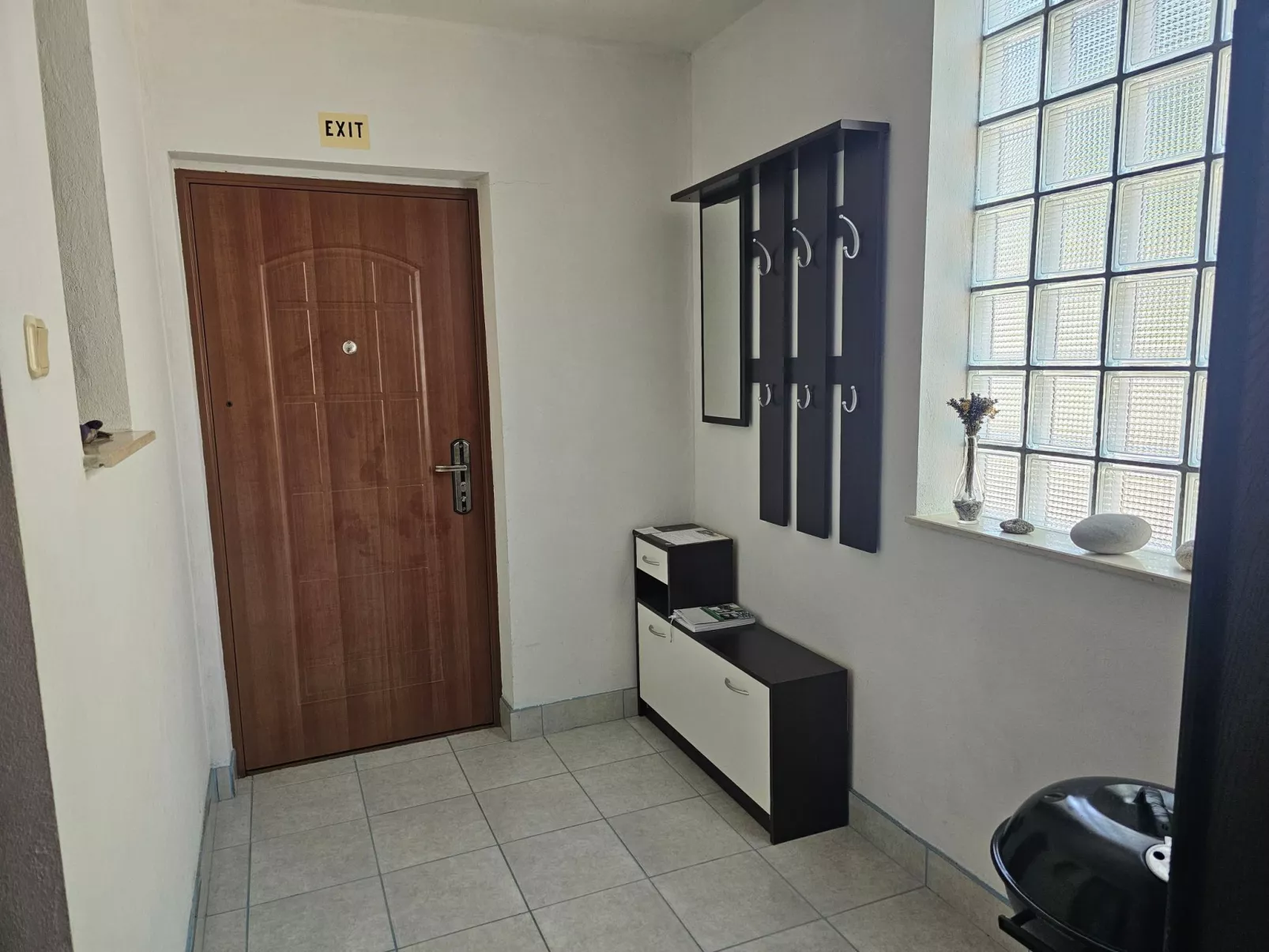 Wohnung auf zwei Etagen mit Terrasse und Balkon-Binnen