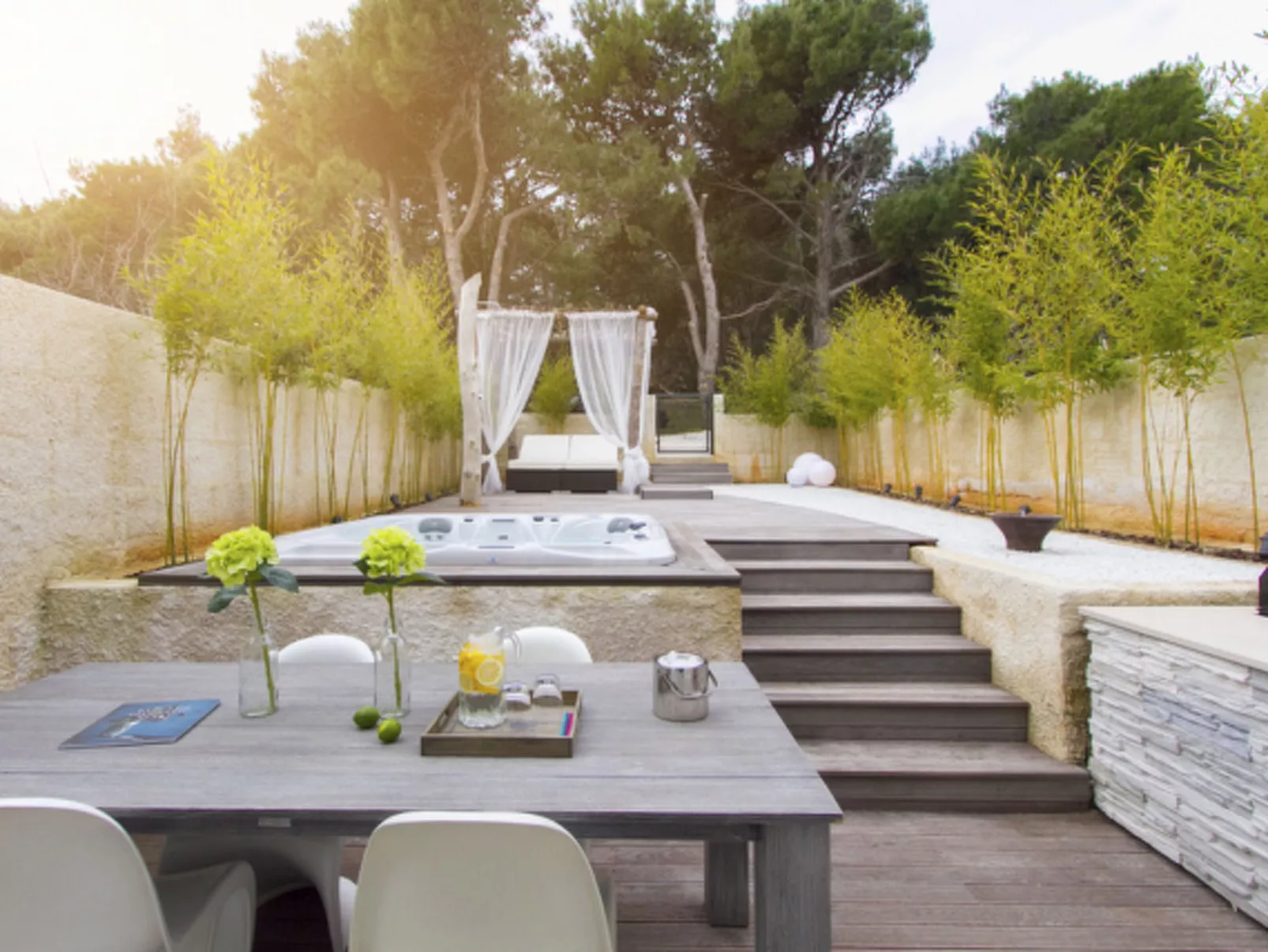 Stylisches Haus mit Dachterrasse, Bar und Hot Tub-Buiten