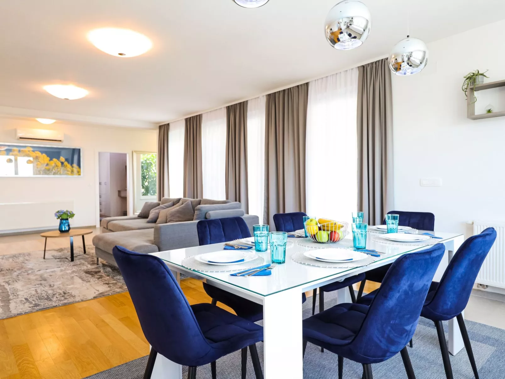 Ferienvilla direkt am Strand-Binnen