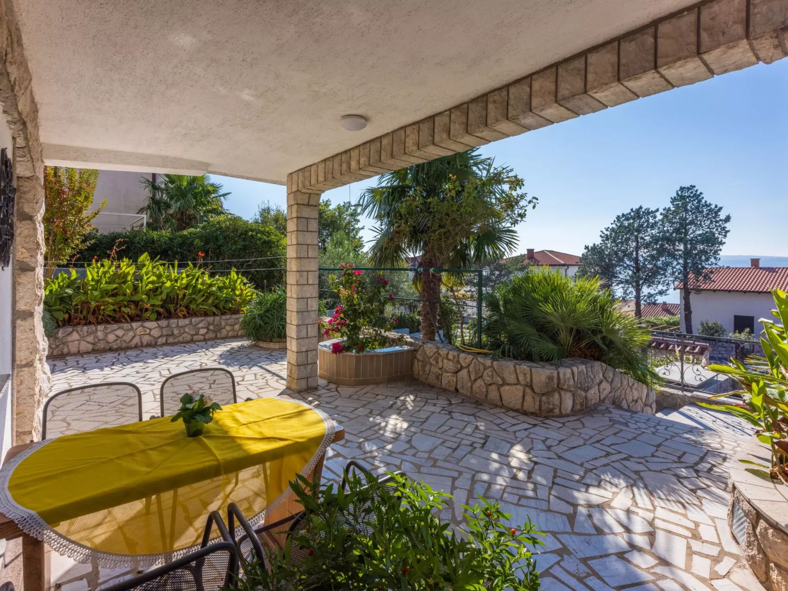 Wohnung in Crikvenica, nahe Sandstrand-Buiten