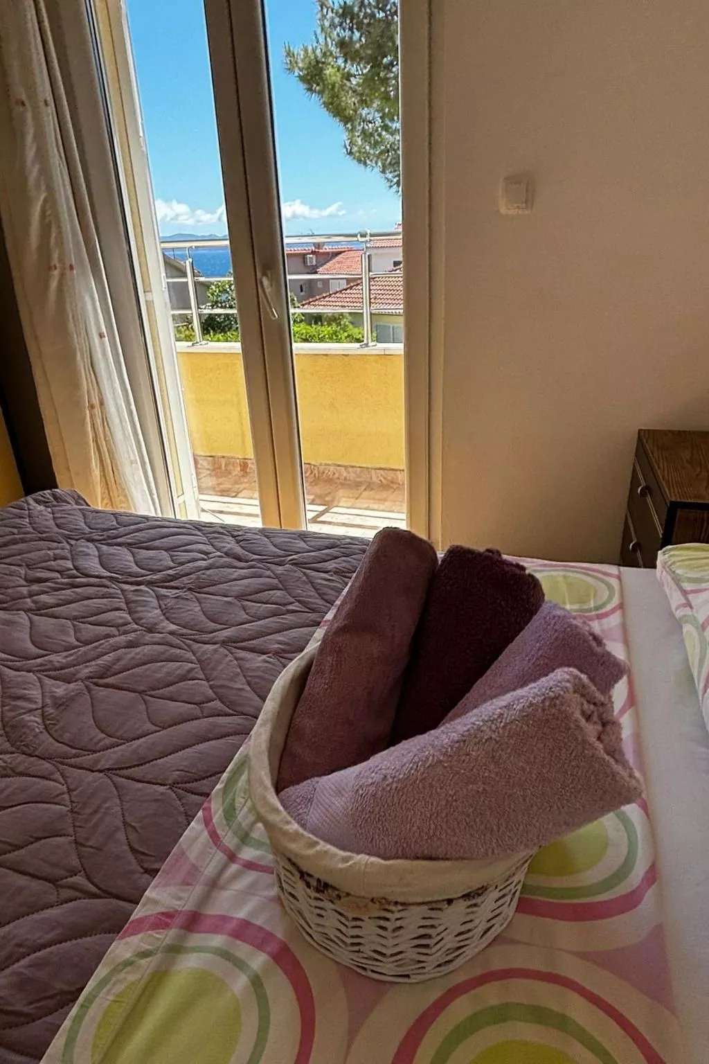 "Lile" mit Blick auf das Wasser-Binnen