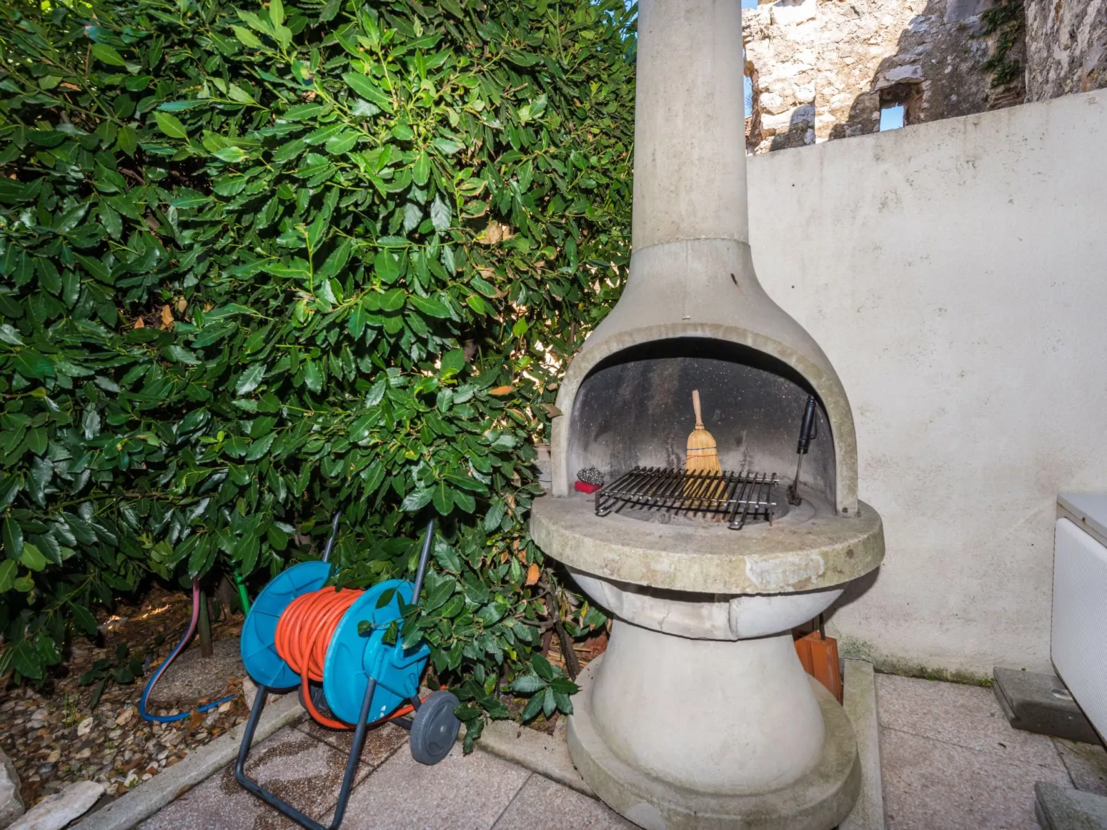 In Sukošan mit Privatem Garten-Buiten