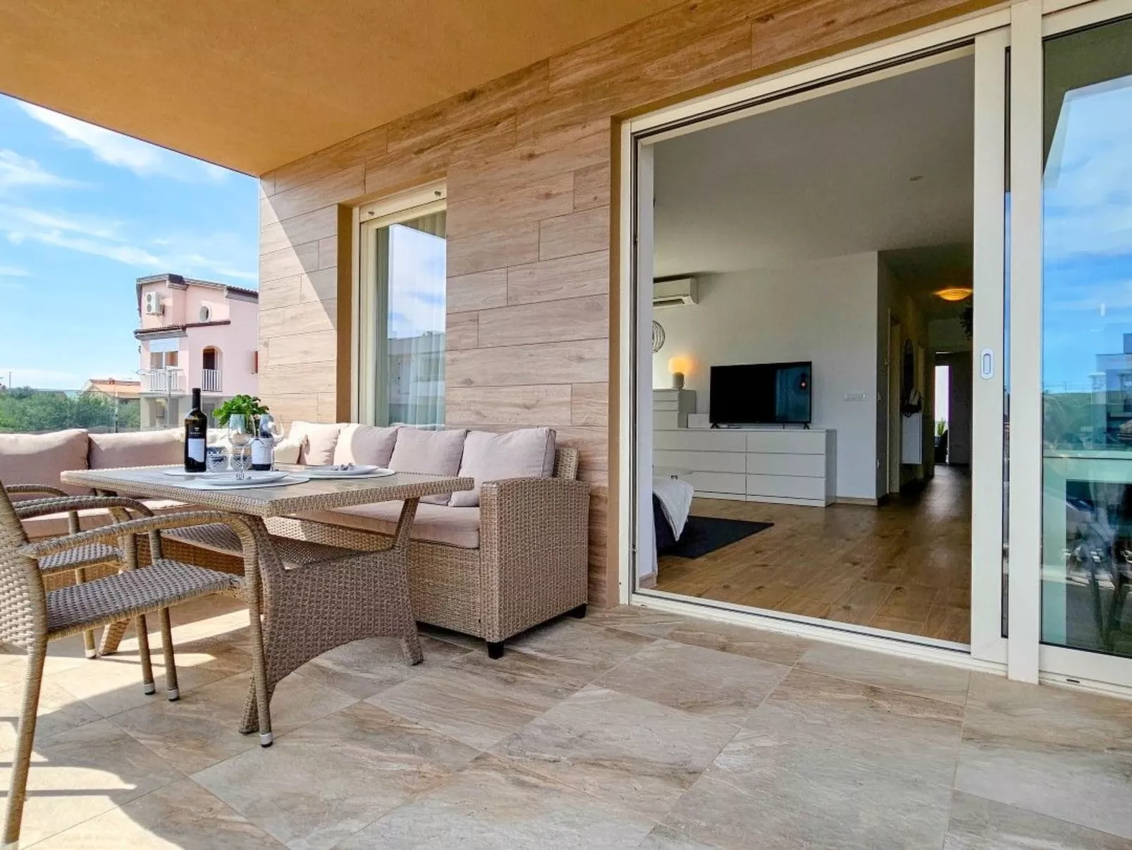 Green Oasis mit Schwimmbad-Image-tags.info