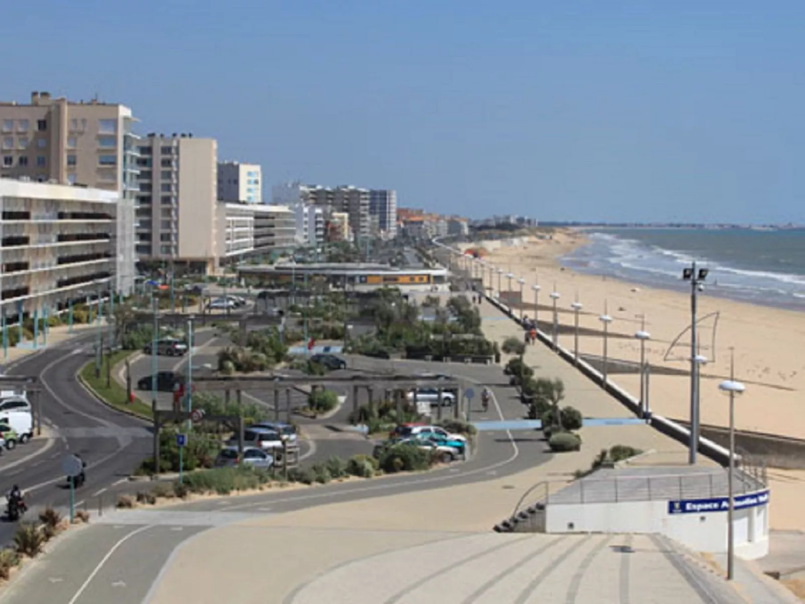 APPARTEMENT GRAND BALCON FACE MER WIFI GRATUIT-Buiten