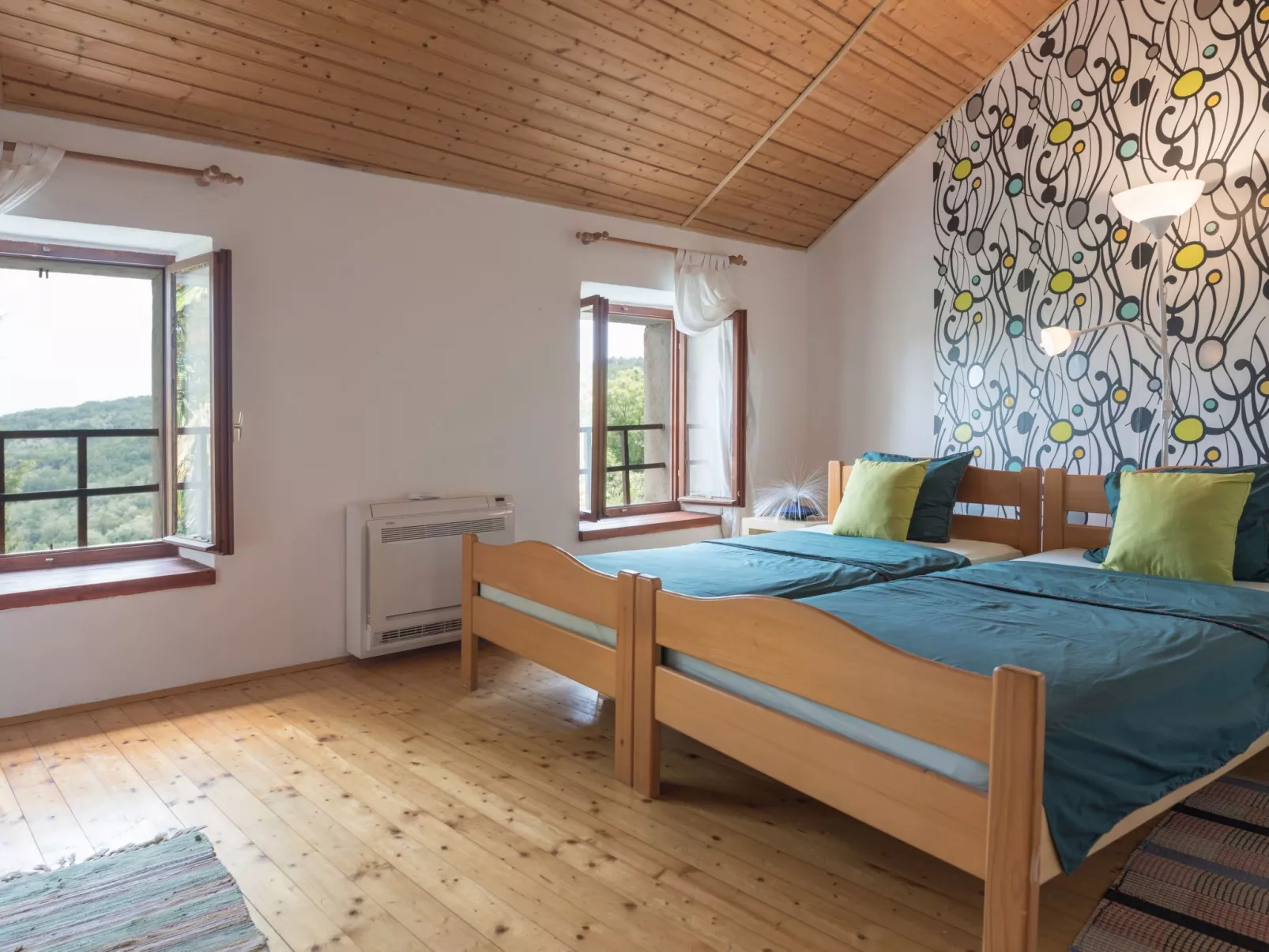 Wunderschön eingerichtete Villa mit Pool und Garten-Image-tags.info