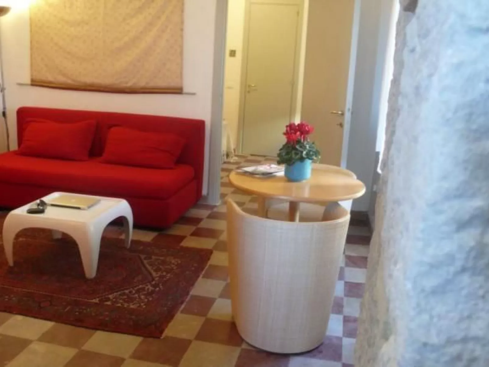 'Elvira Basilico' mit Terrasse-Binnen