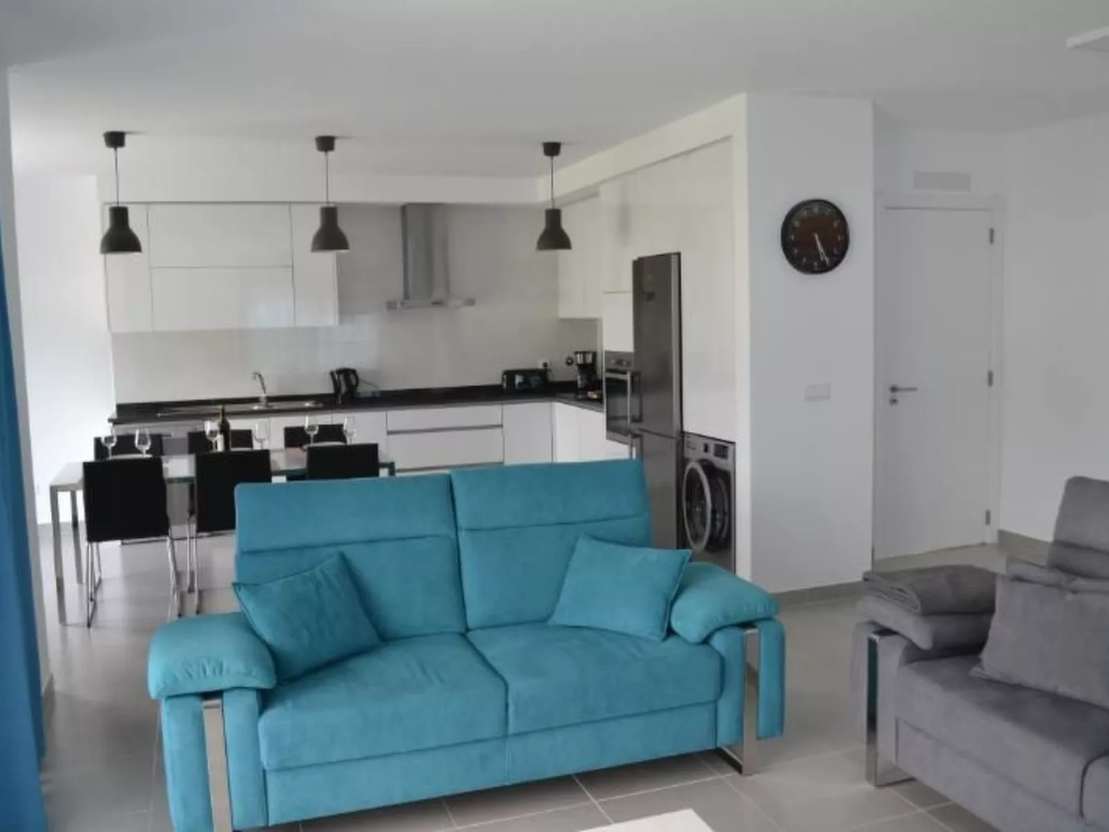 Neue moderne Villa mit privatem Pool-Binnen