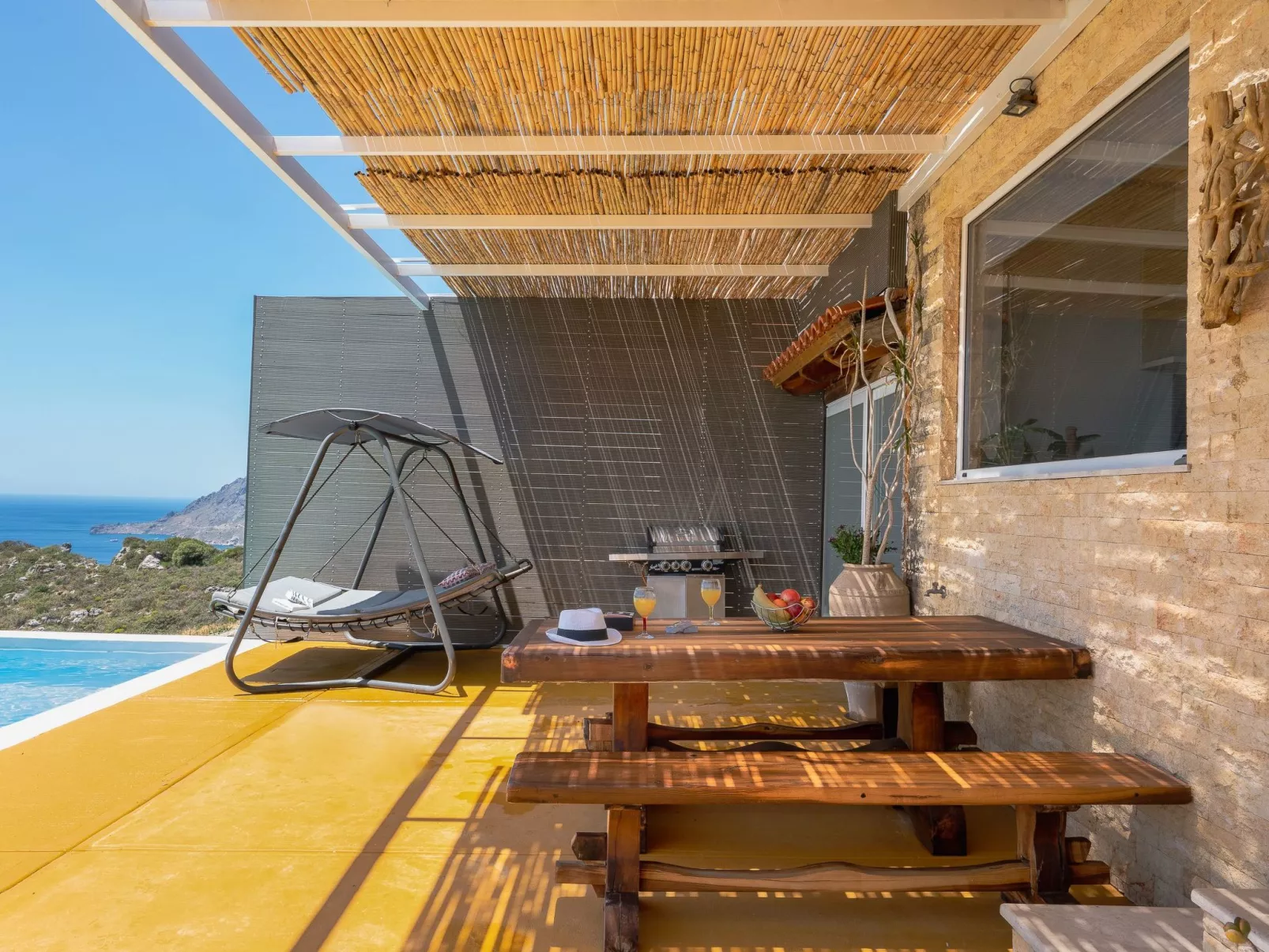 "Mirthios Panorama"-Buiten