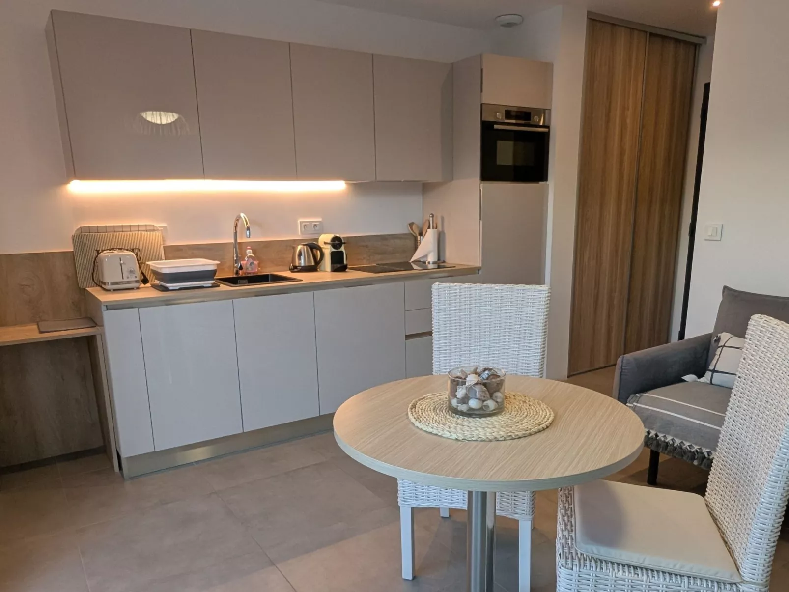 Studiowohnung mit Wallbox-Binnen