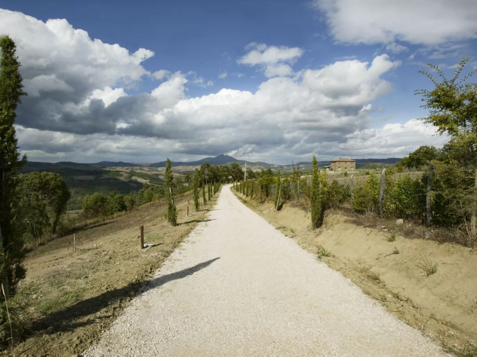 Villa mit Infinity-Pool-Image-tags.info