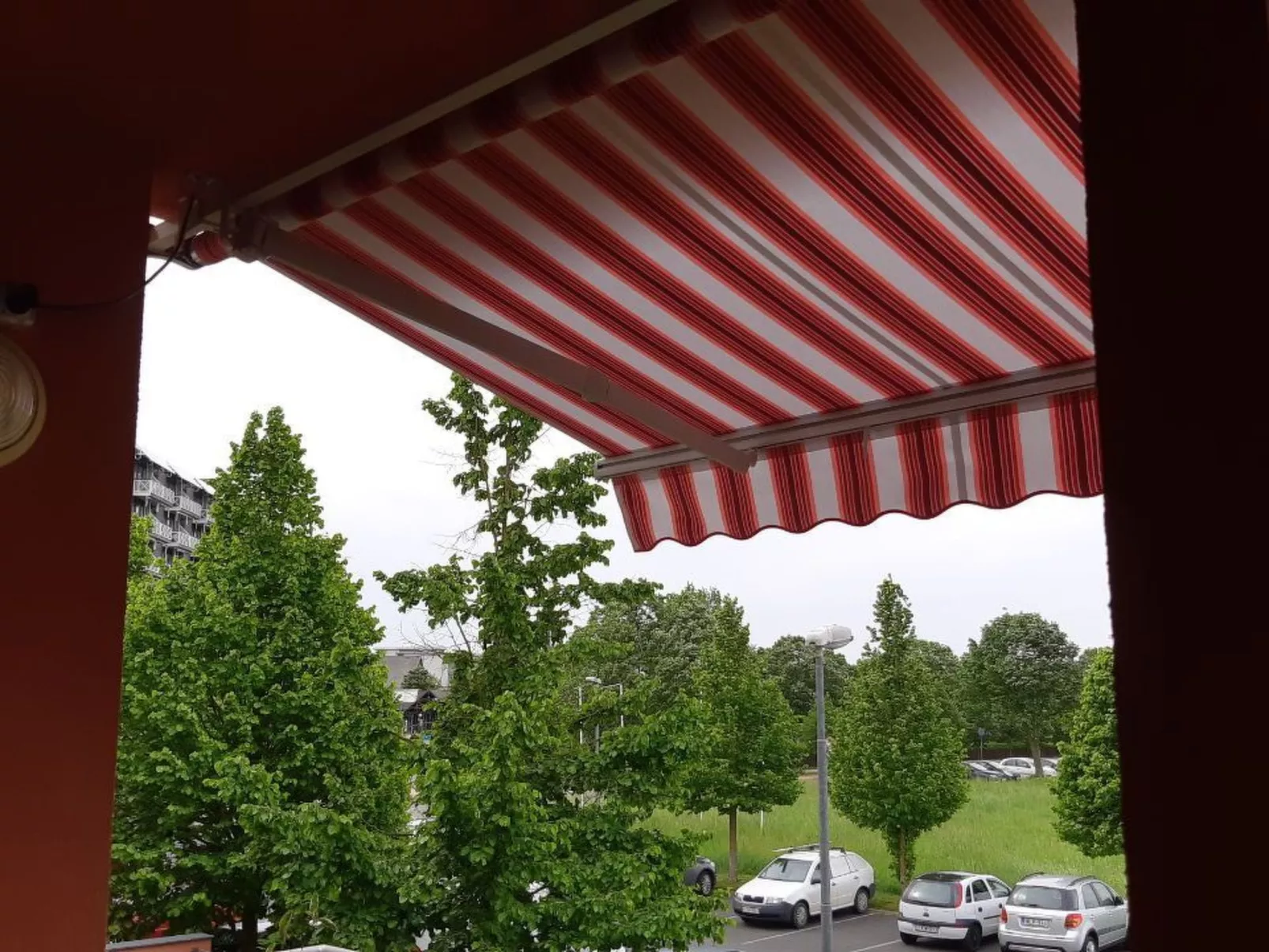 Fewo mit Balkon-Buiten