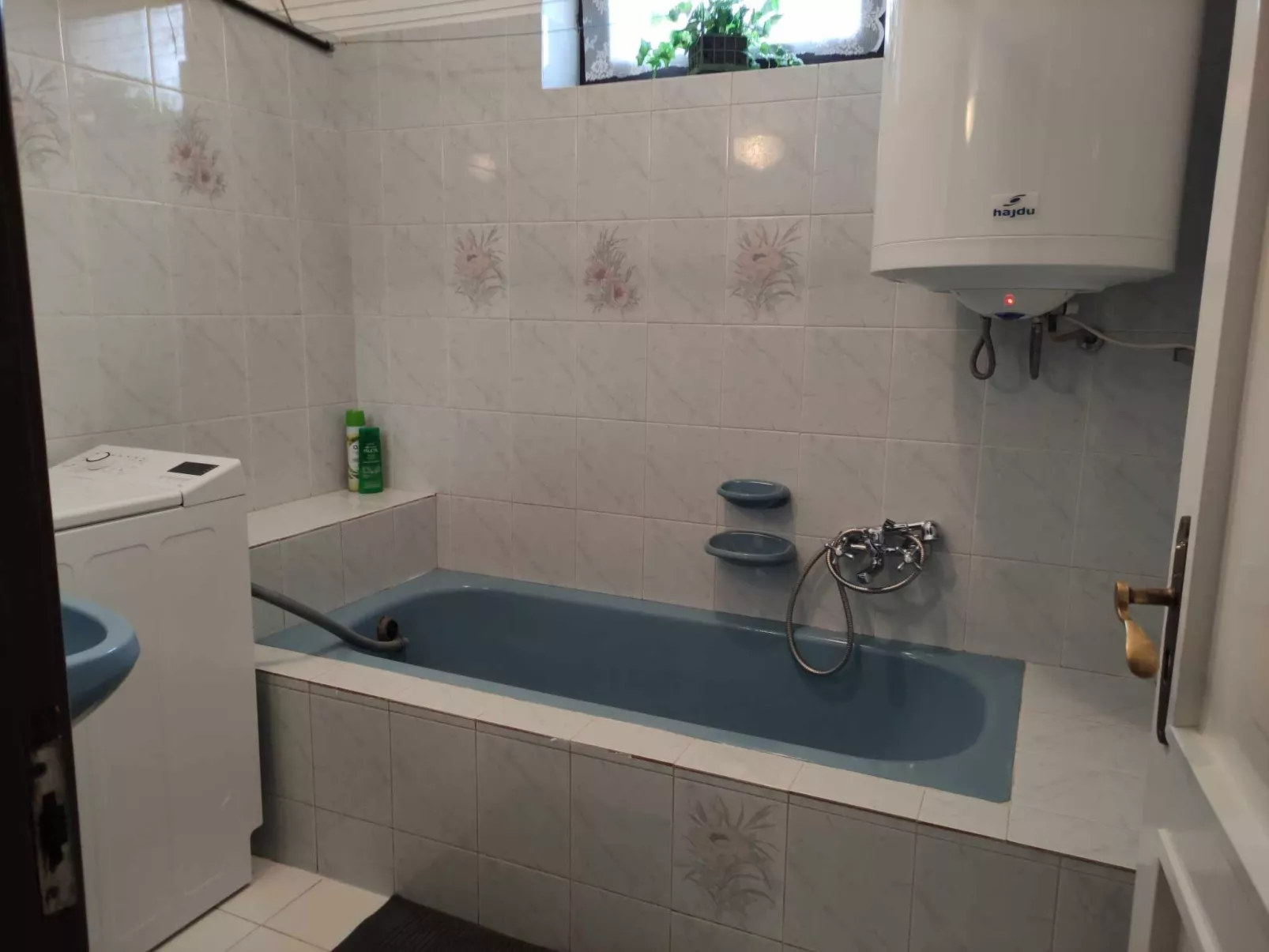 Appartement mit Grill-Image-tags.info