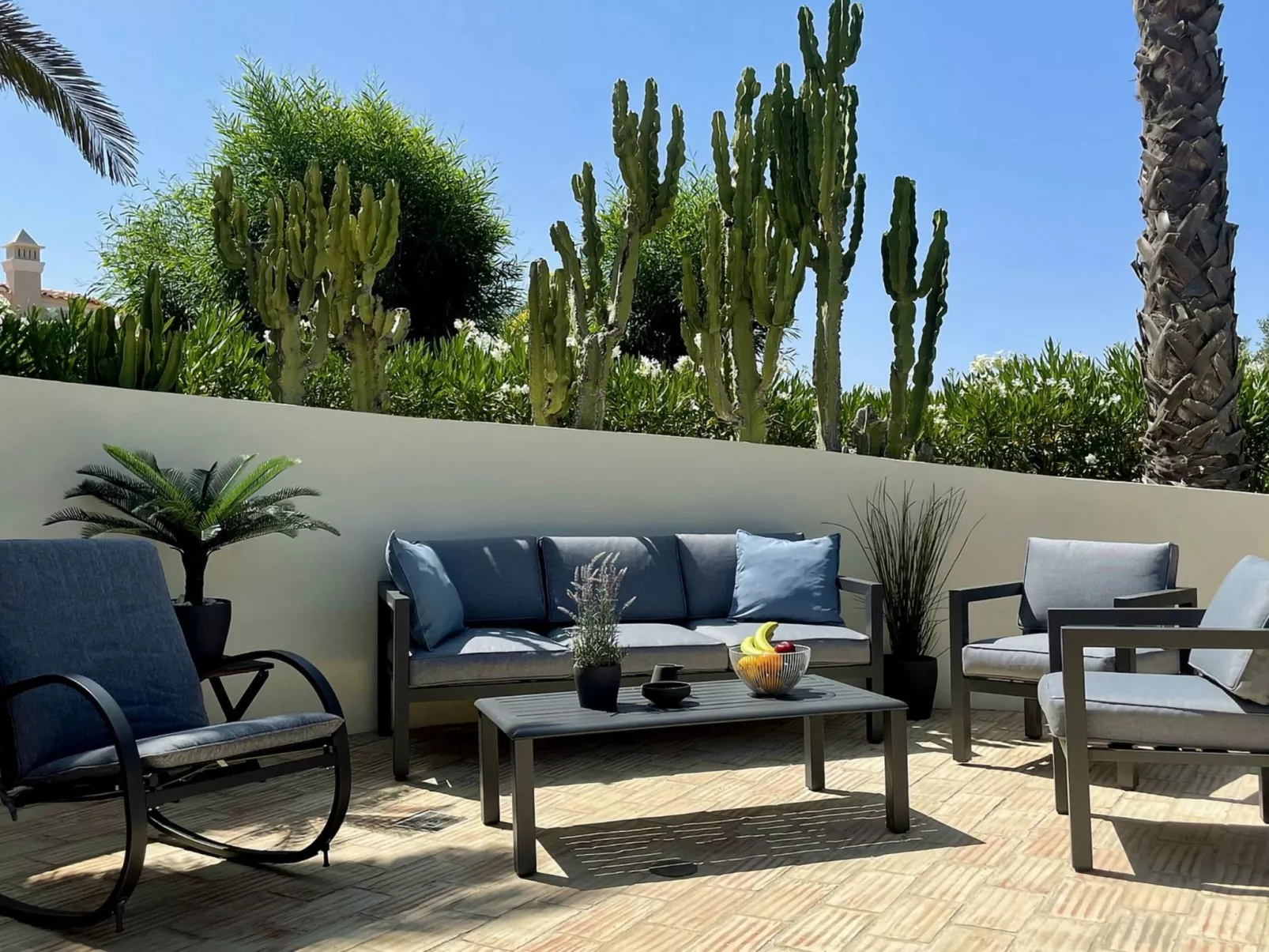 Luxuriöse Villa - Privater Pool und schöner Garten-Binnen