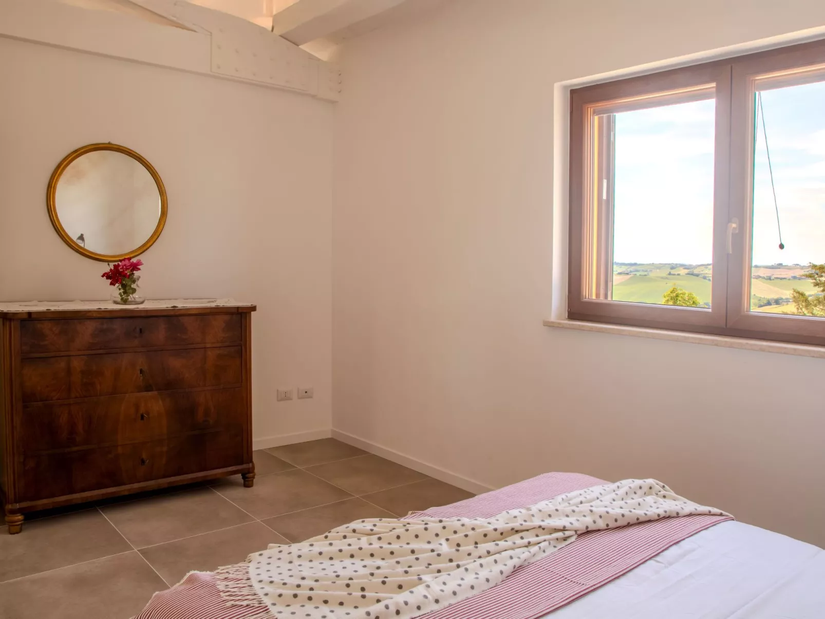 Haus mit Terrasse mit Aussicht und Gemeinschaftspool-Binnen