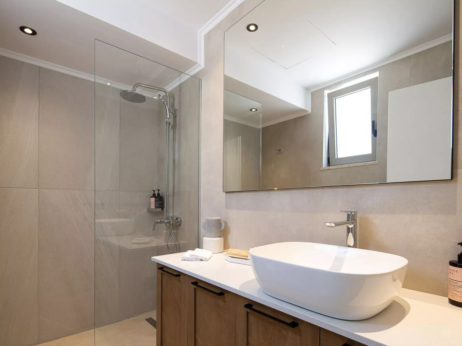 Imbros Villa I -''Gratis''BeheizterPool und Ruhe-Binnen