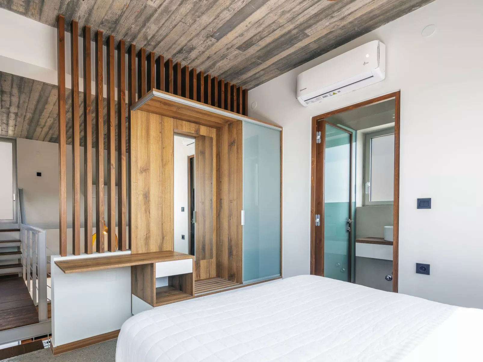 Neu gebaute Villa mit privatem Pool und Grillplatz-Binnen