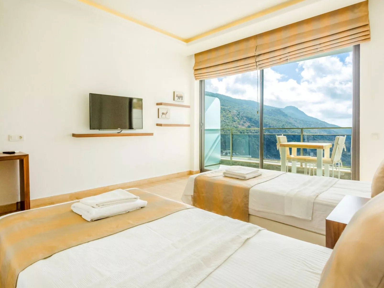 Villa Infinity Mountain mit Pool in Kalkan-Binnen