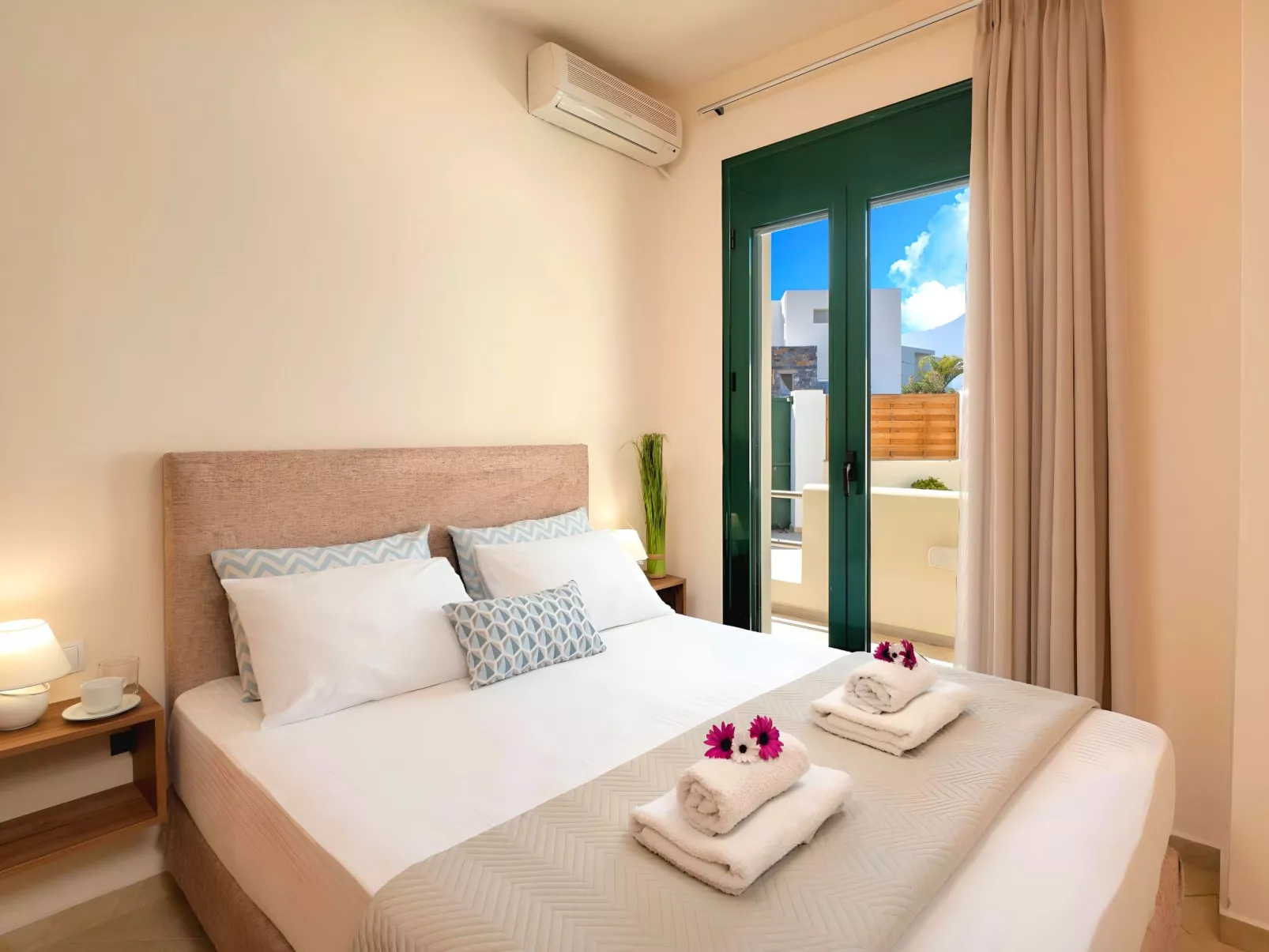 Eliomar Villa am Strand-Image-tags.info