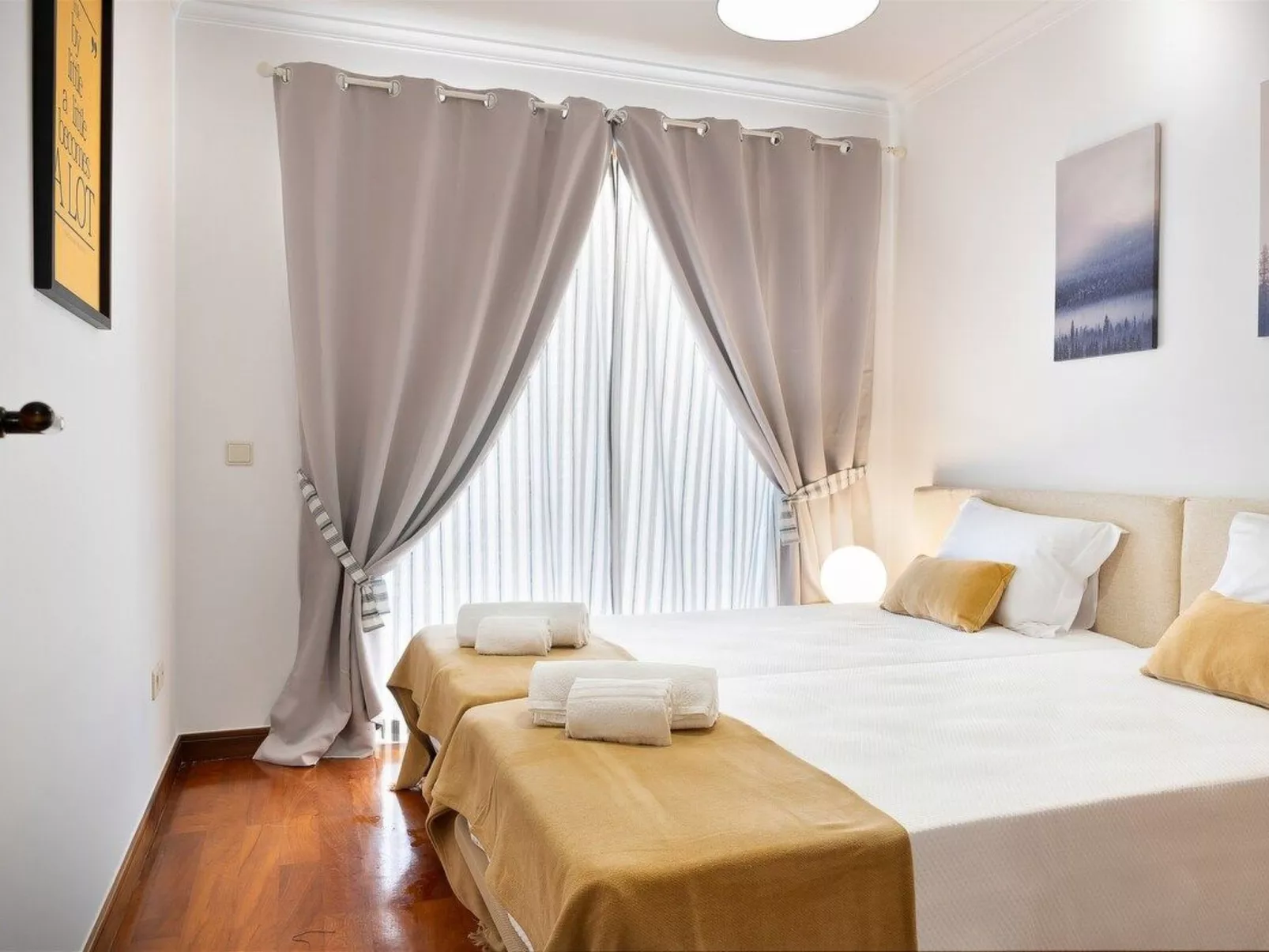 Meerblick First Line mit 2 Pools 5-Binnen