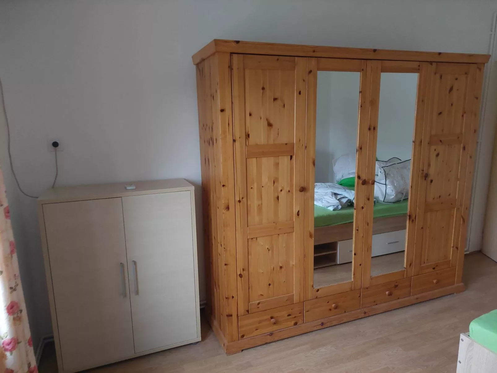 Schönes Ferienhaus mit sehr großem Pool-Binnen