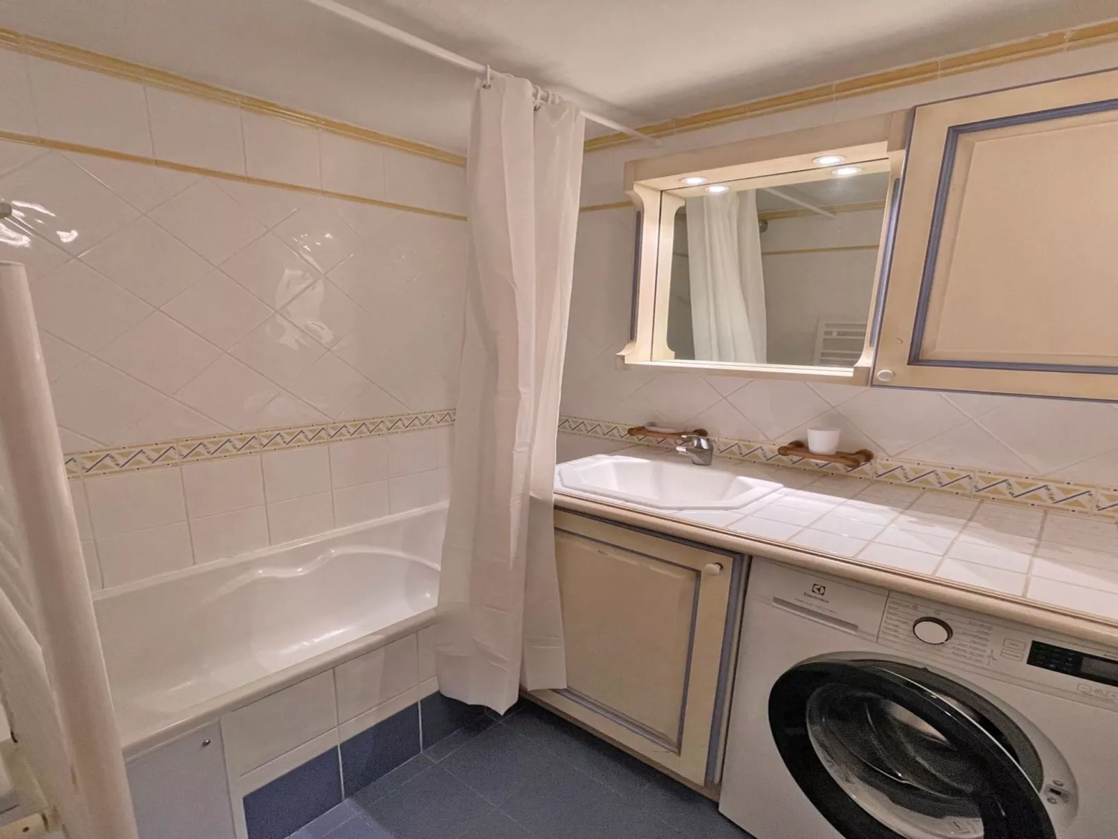 Appartement T4- Schwimmbad Residenzen- Klimaanlage-Binnen