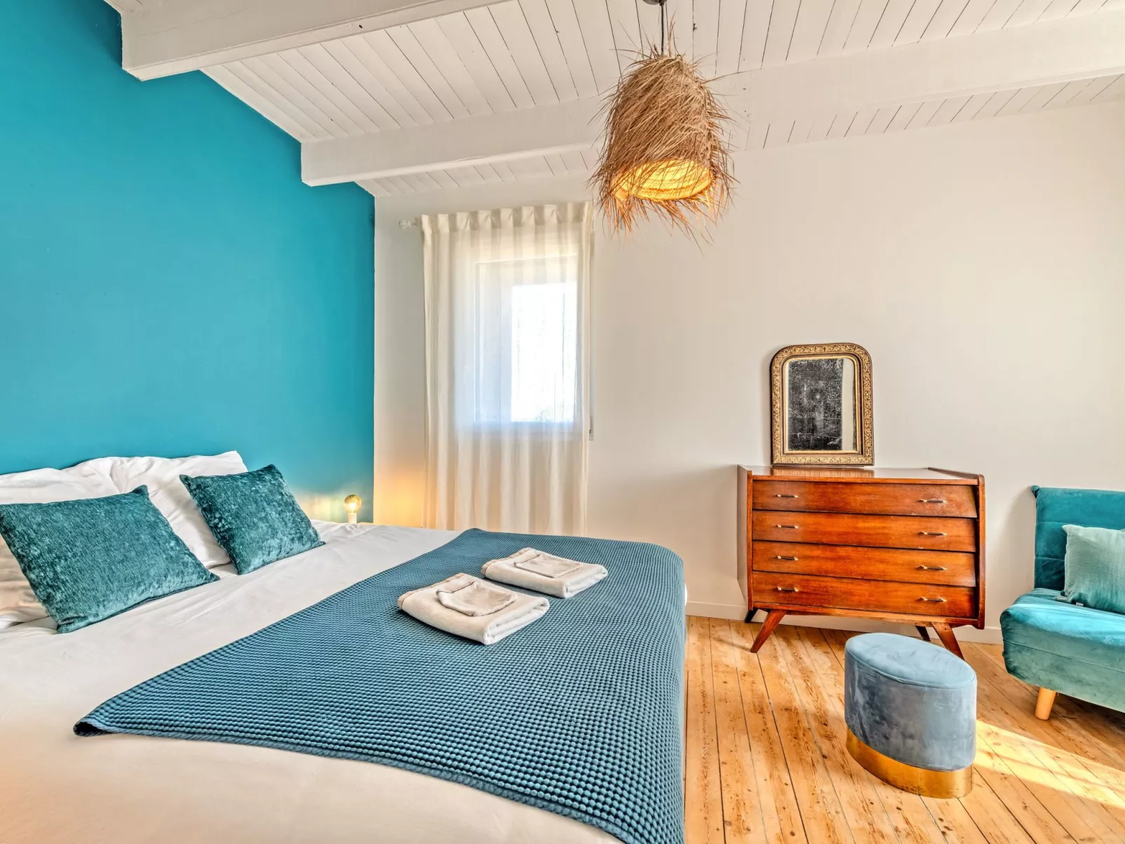 Landgut "Villa Léànie" mit Innenpool-Image-tags.info