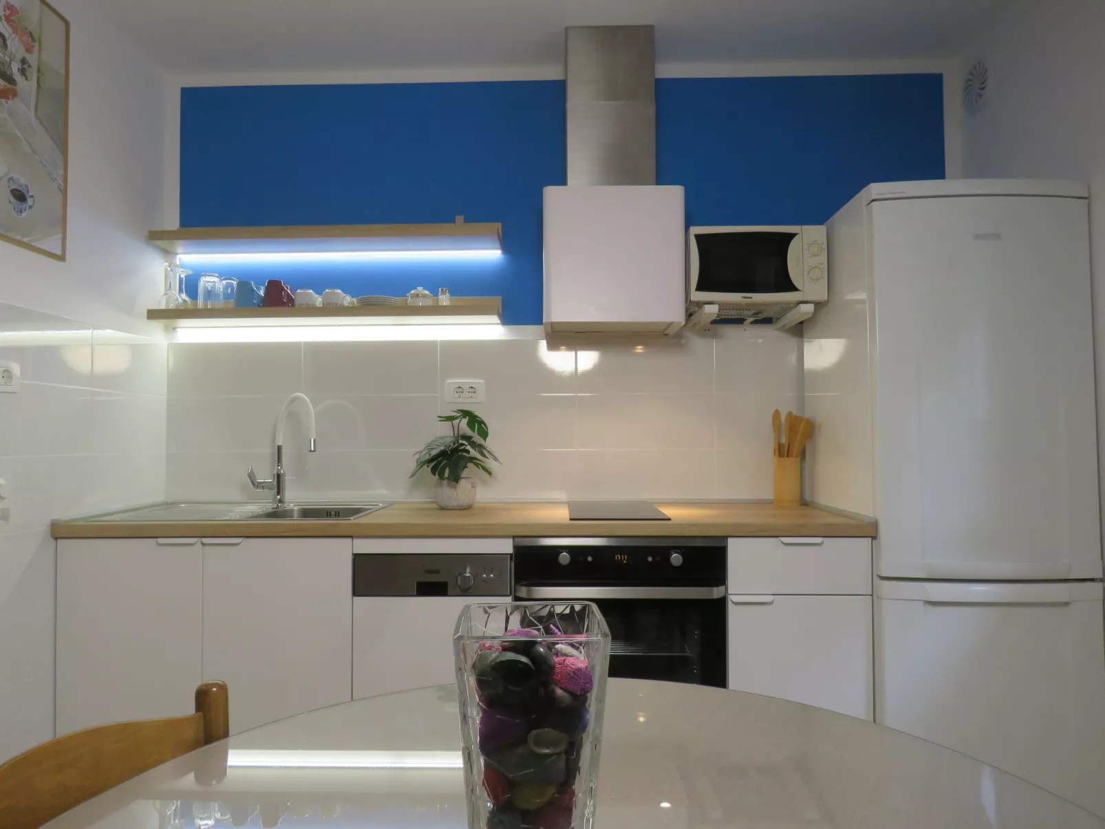 Sonniger Rückzugsort mit Privatparkplatz-Binnen