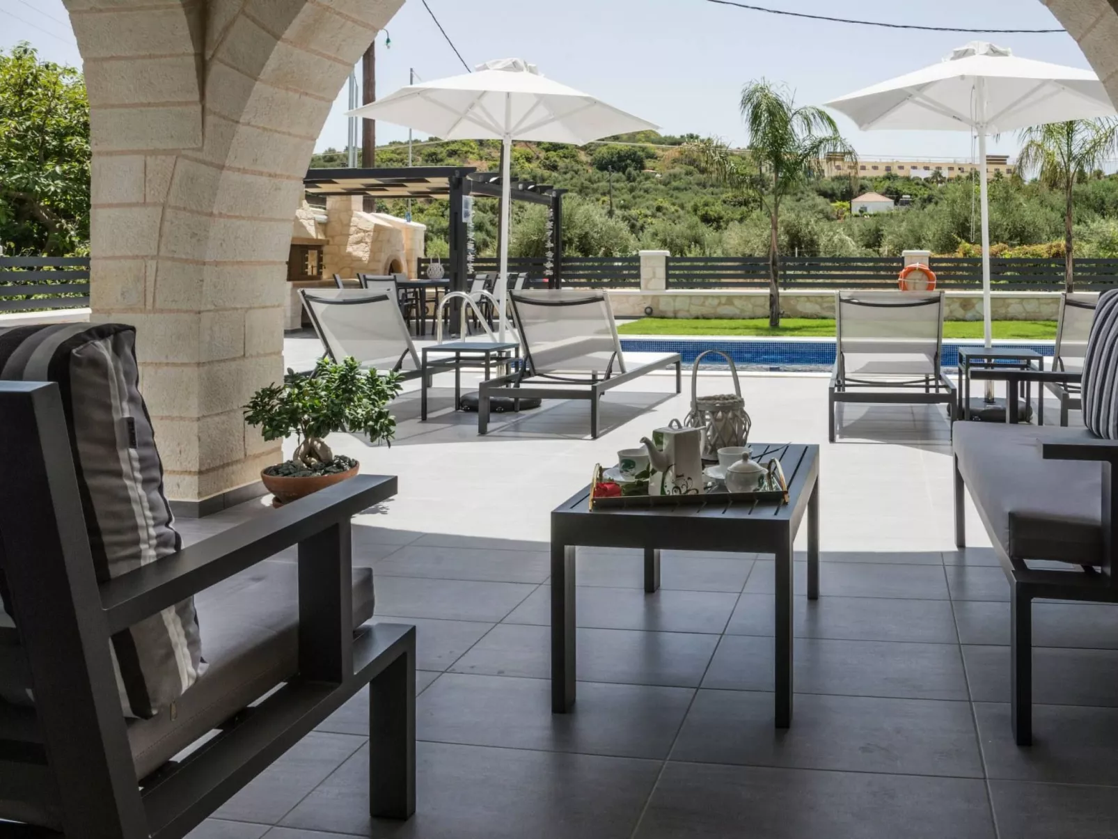 Villa am Strand mit Pool, Sauna und Barbecue-Buiten