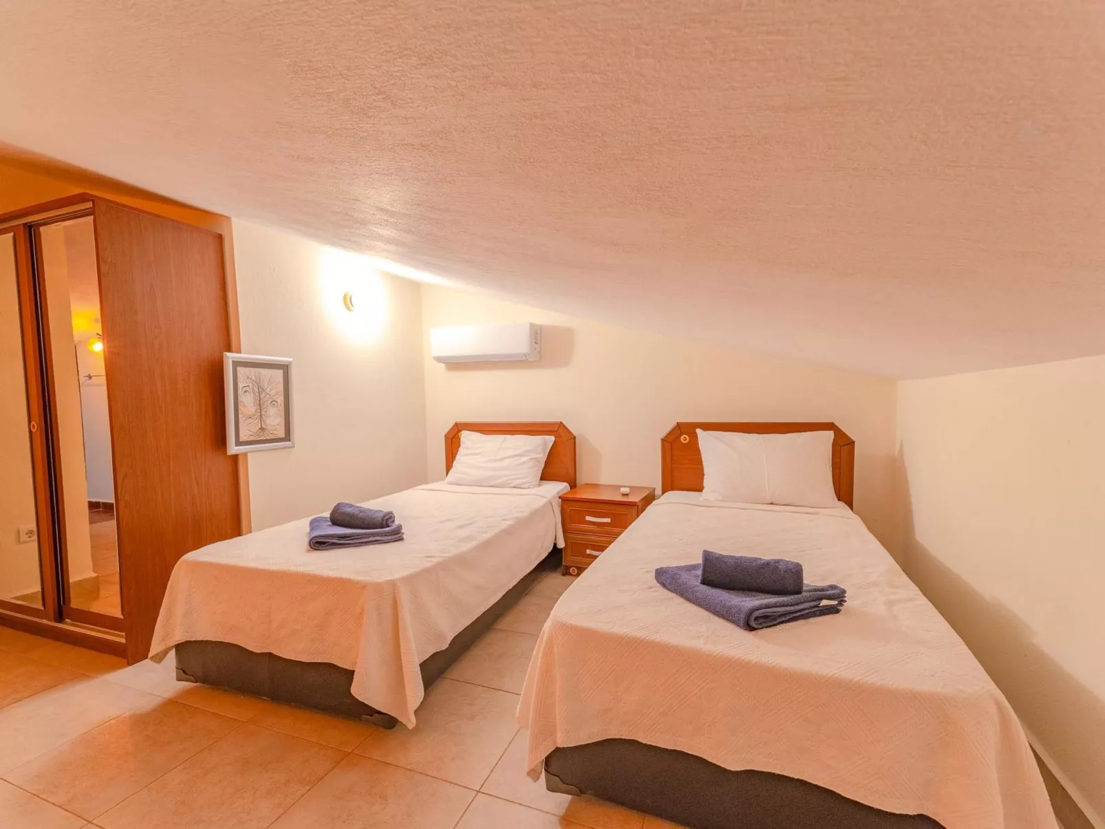 Villa aus Naturstein für 8 im Zentrum von Kalkan-Binnen