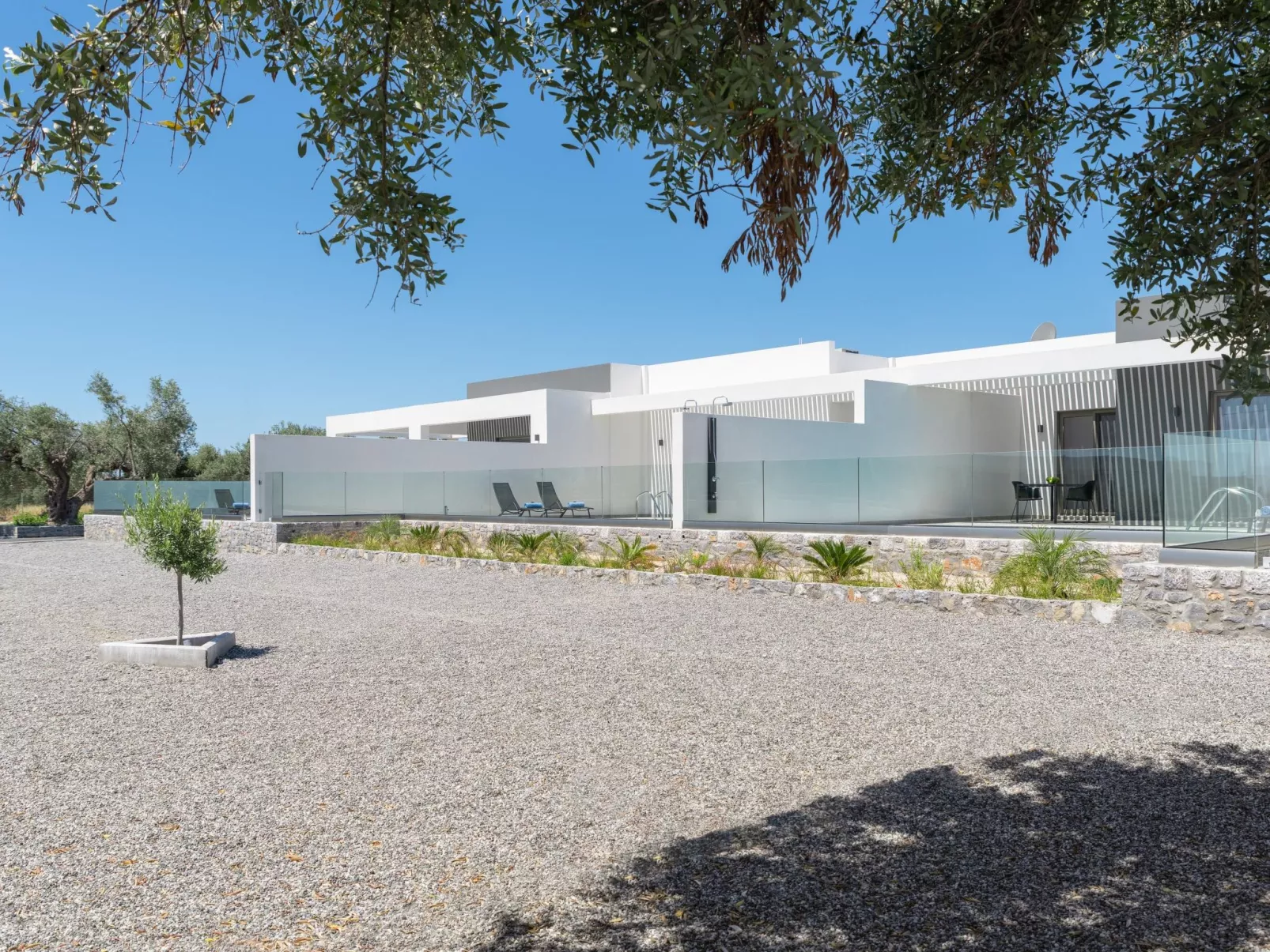 Armonia suites - Christos suite-Buiten