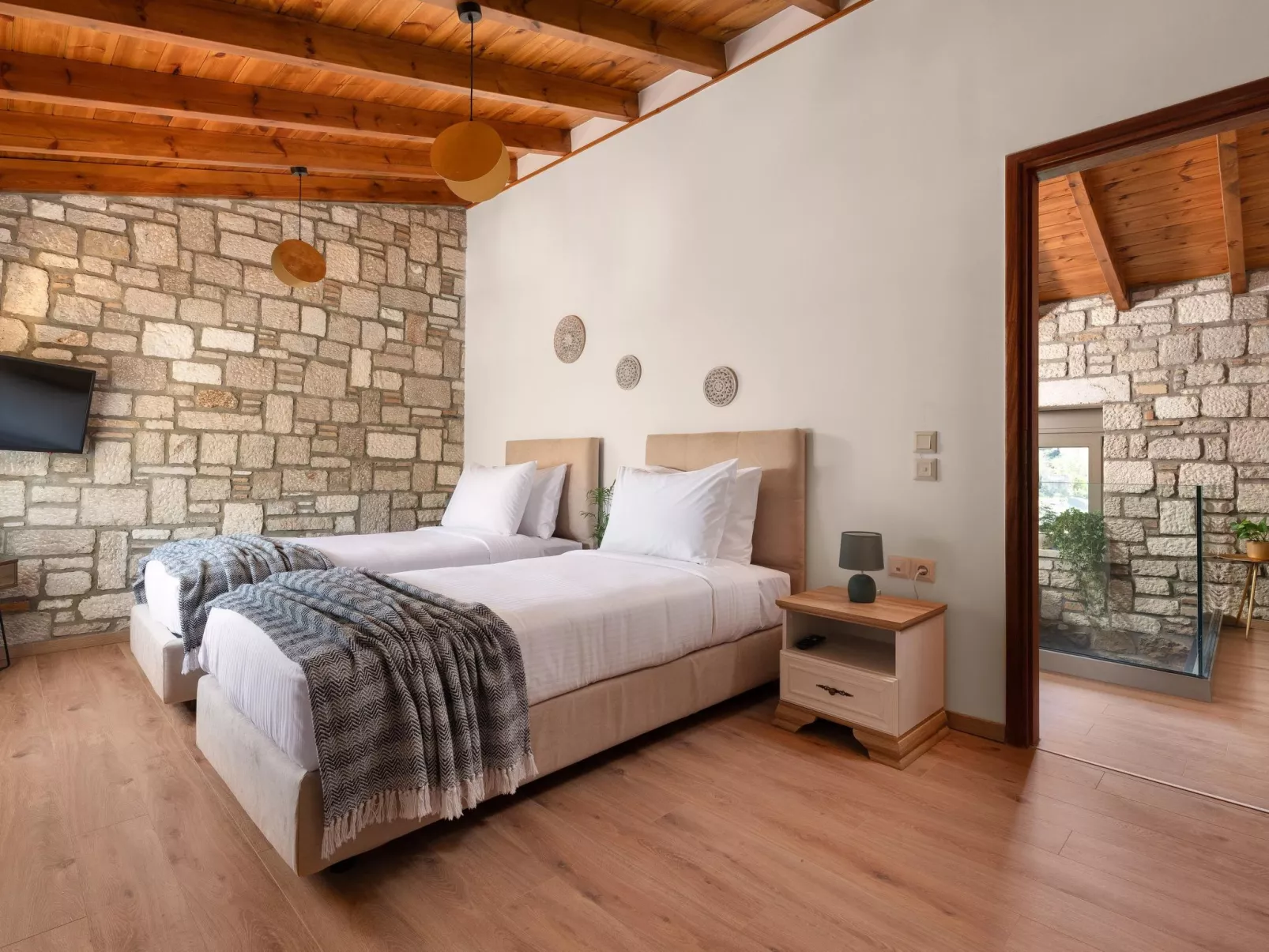 Für 6 Personen ca. 130 m-Binnen