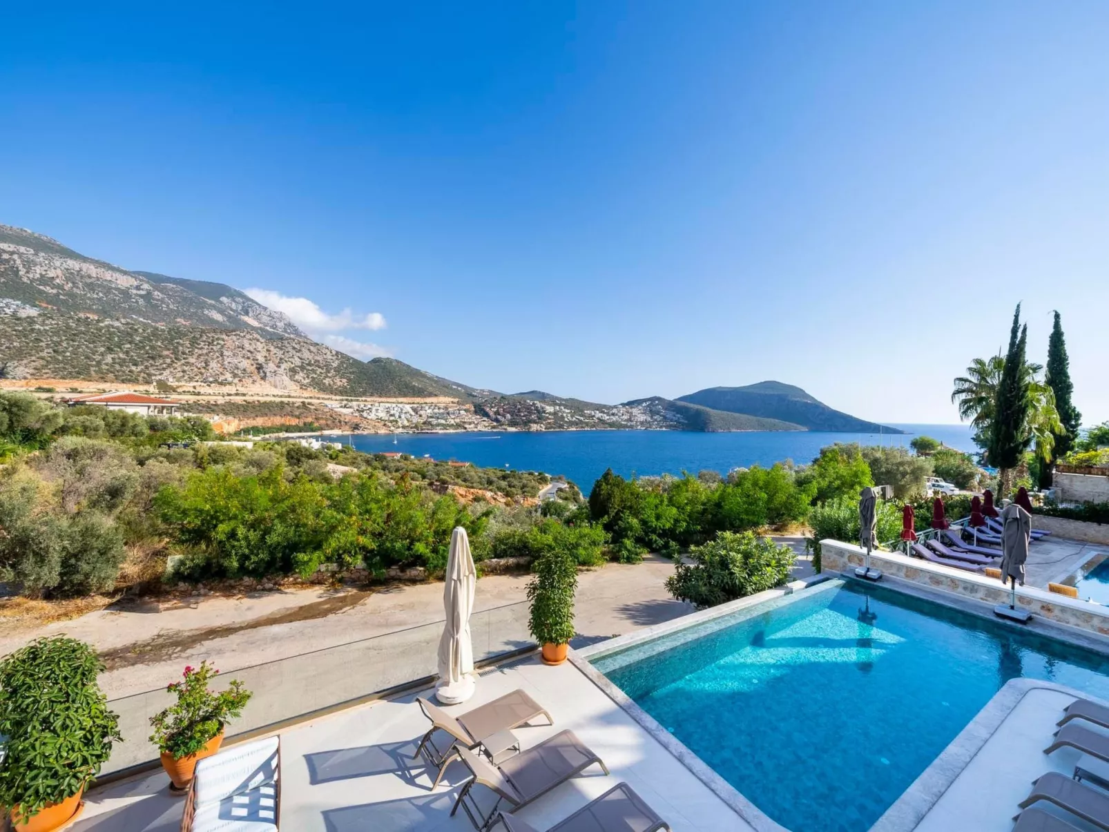 Villa Arden Ege mit Pool für 10 Personen-Image-tags.info