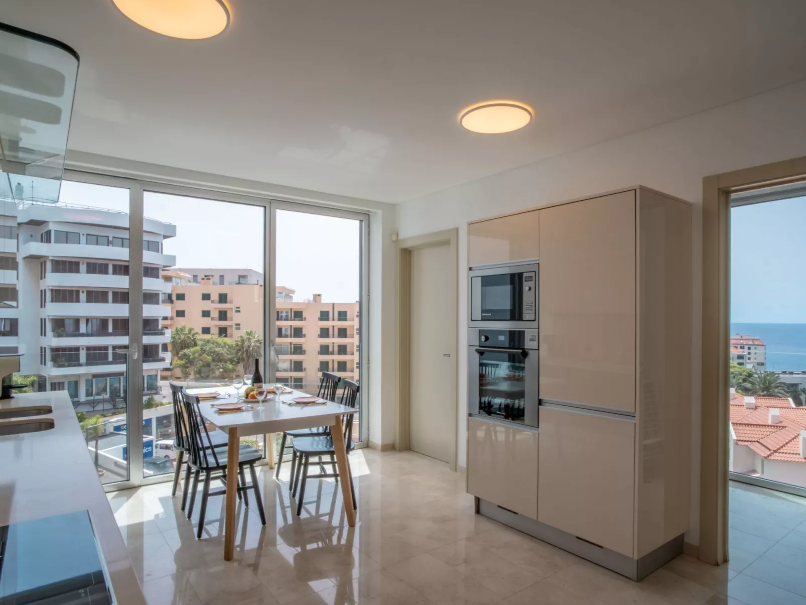 Für 6 Personen ca. 120 m&sup2; in São Martinho, Madeira (Südküste von Madeira)-Binnen