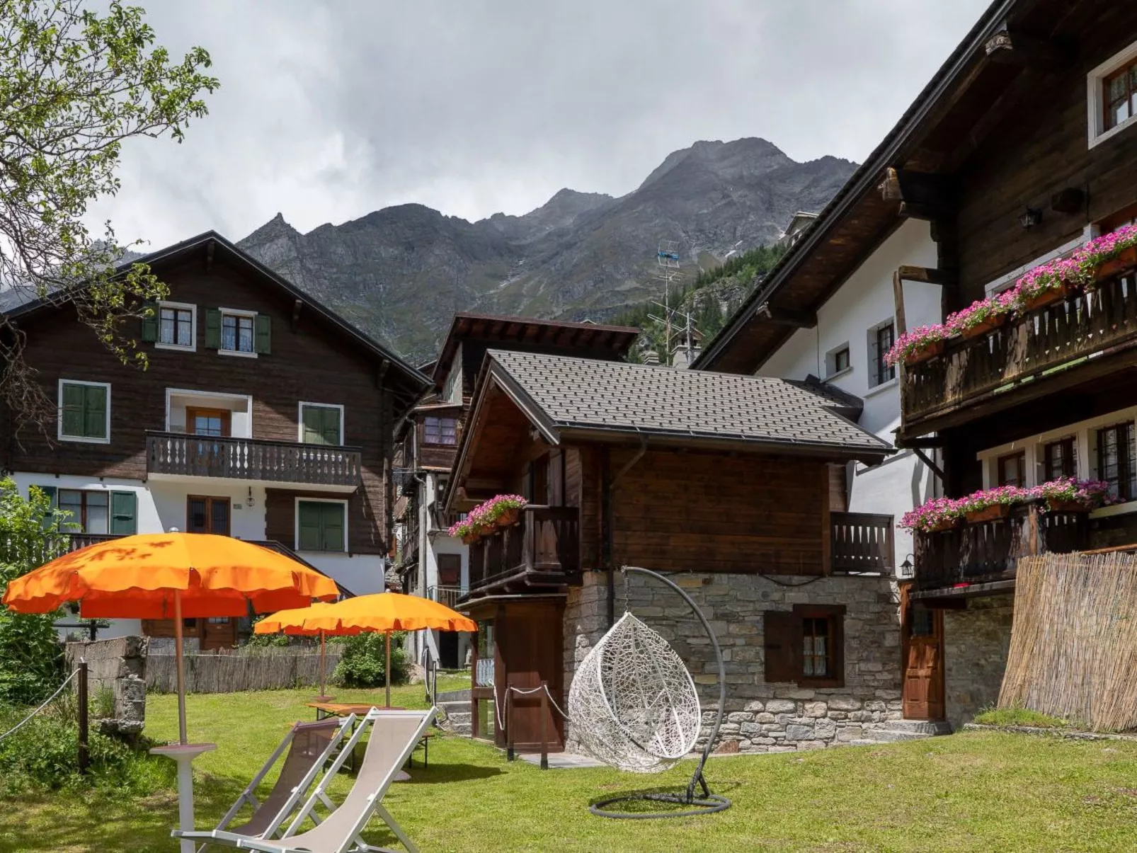 Wohnung im Dorfzentrum Ronco 5-Buiten