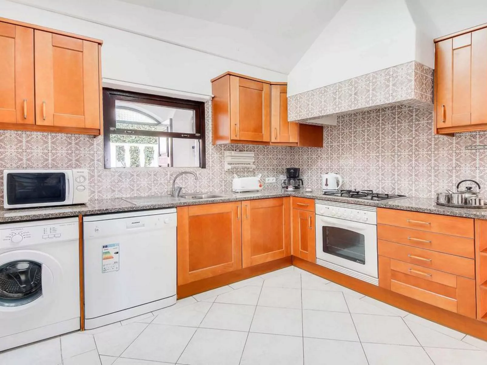 Chalet "Villa Brigida" mit privatem Pool-Binnen