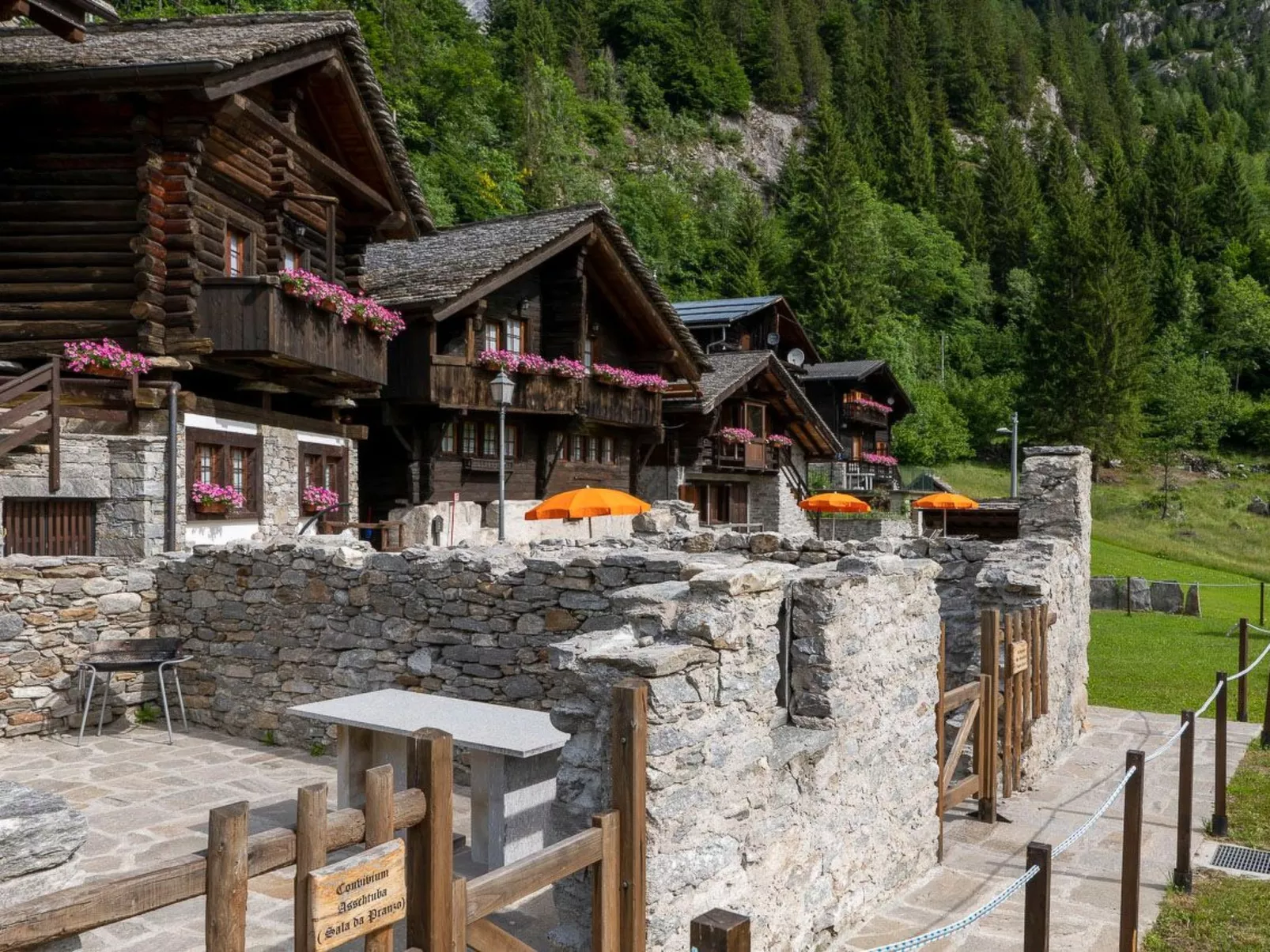 Chalet "Borgo Walser Testa 3" - Buiten