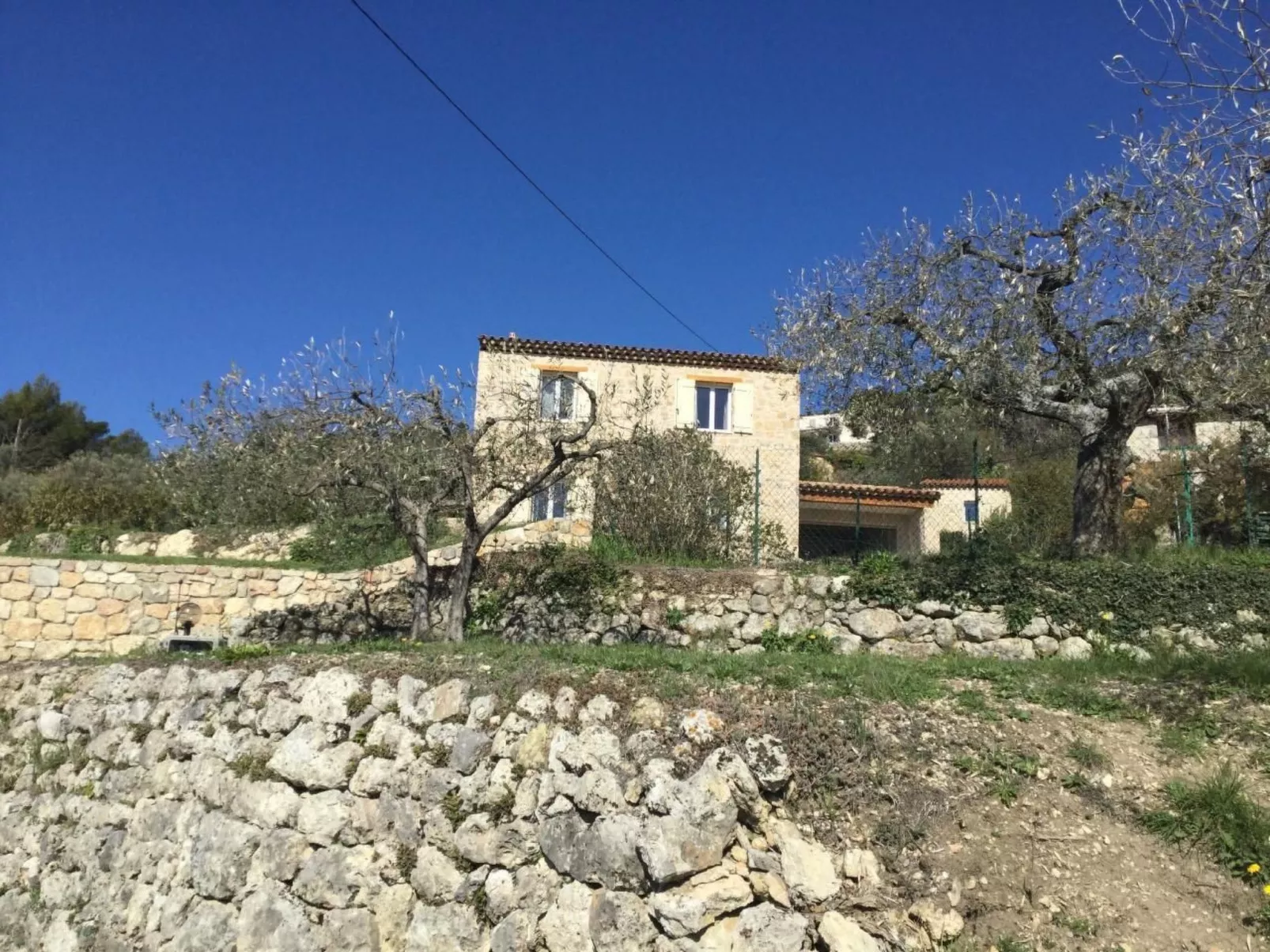 "Meline" mit Aussicht-Buiten