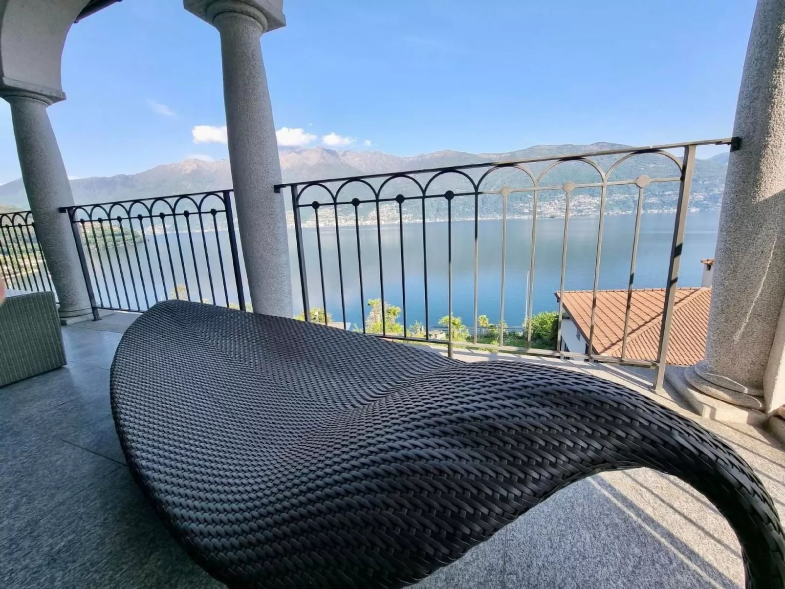 Ferienvilla "Alla Roccia" mit Bergblick-Buiten