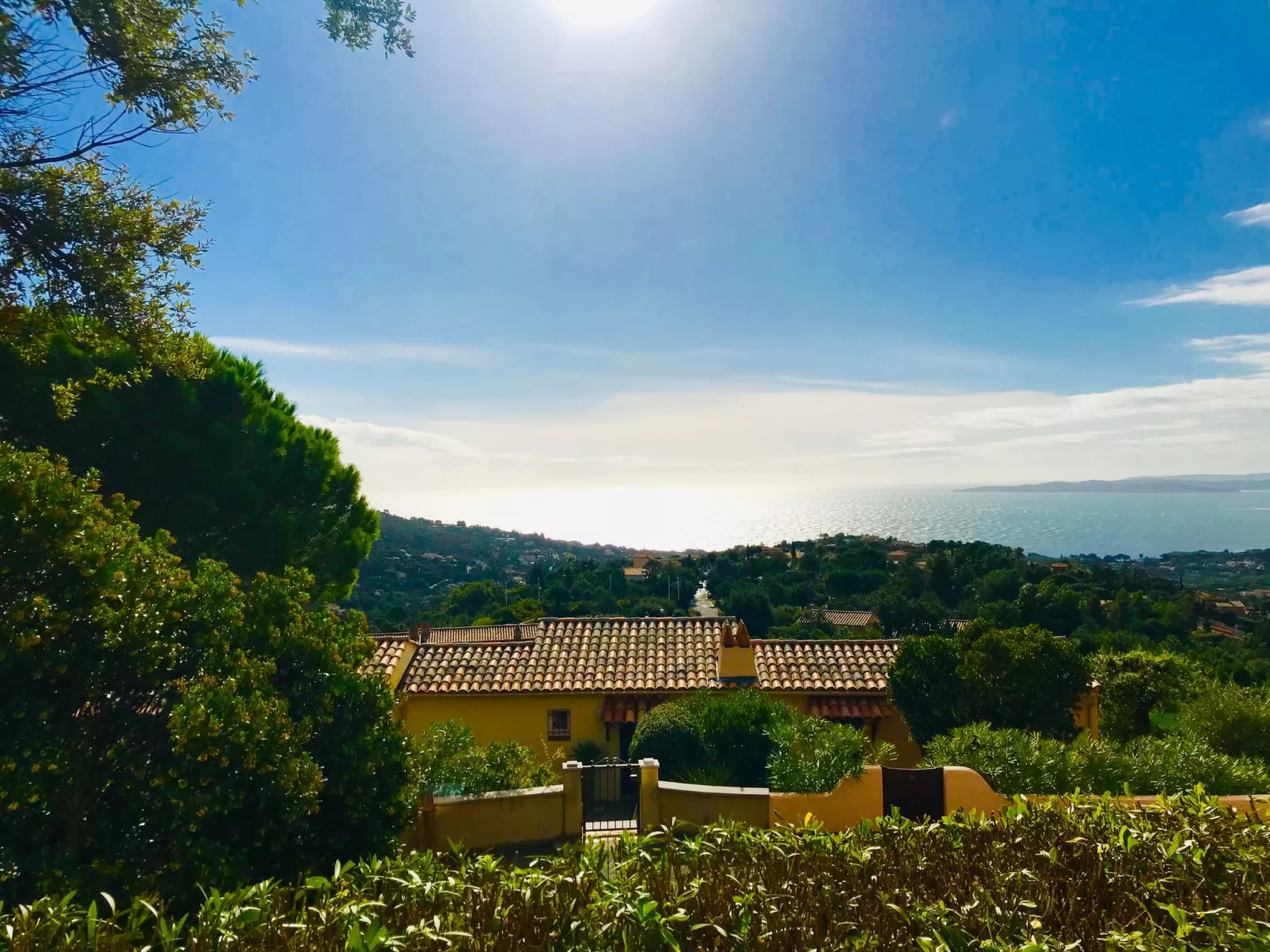 Golf de ST Tropez ,Wohnung mit Balkon-Buiten