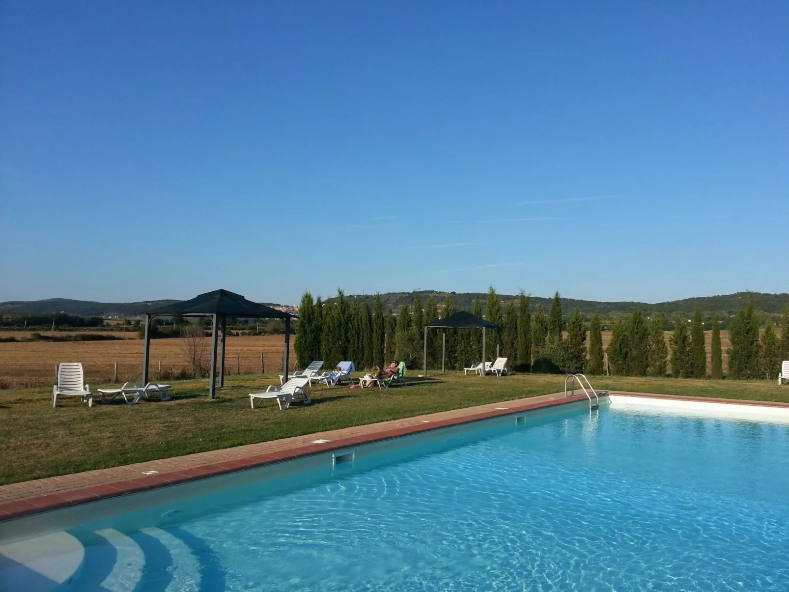 Wohnung 'Beccanella T6' mit Schwimmbad-Buiten