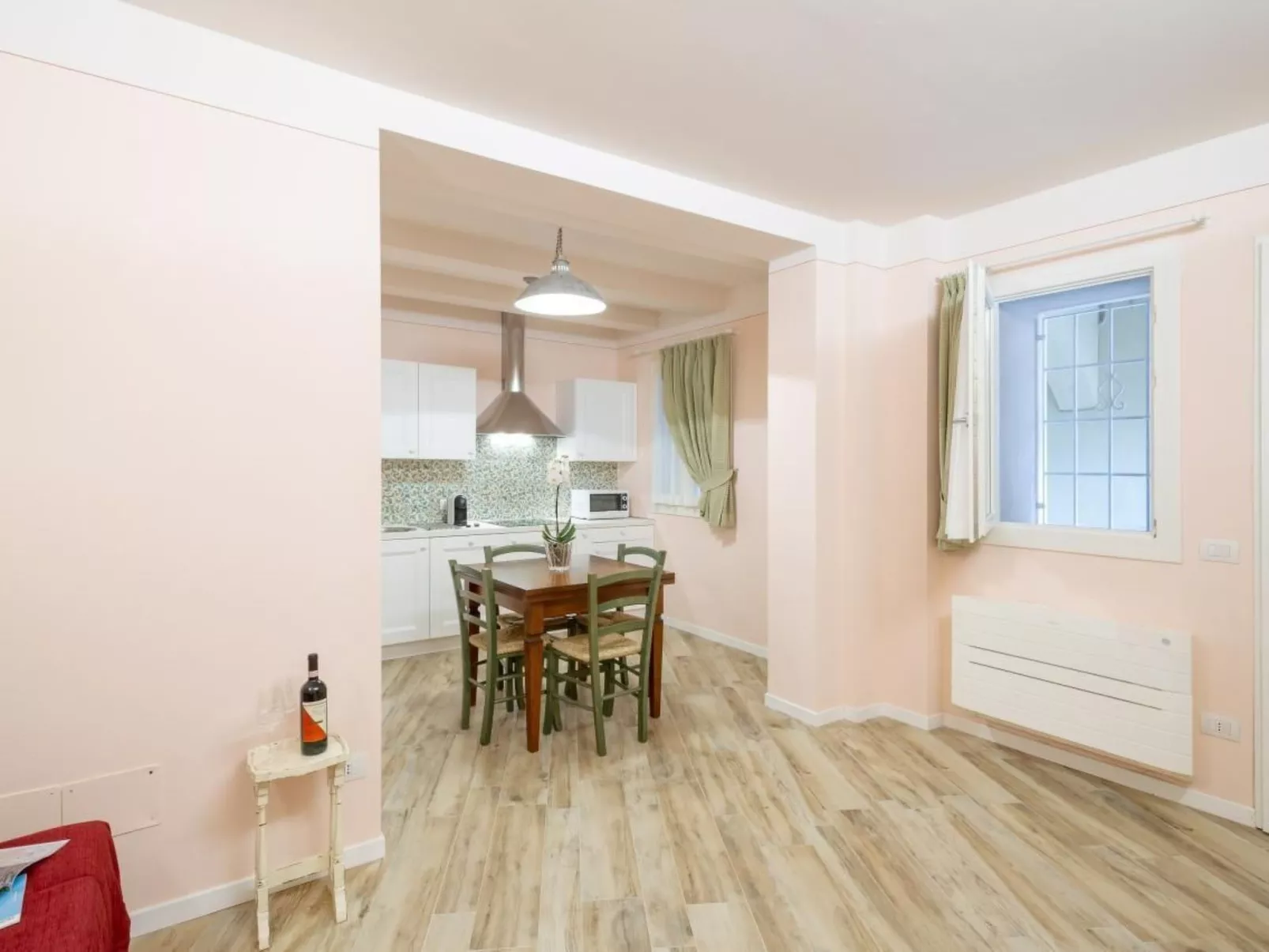 Rosa in der Toskana-Binnen