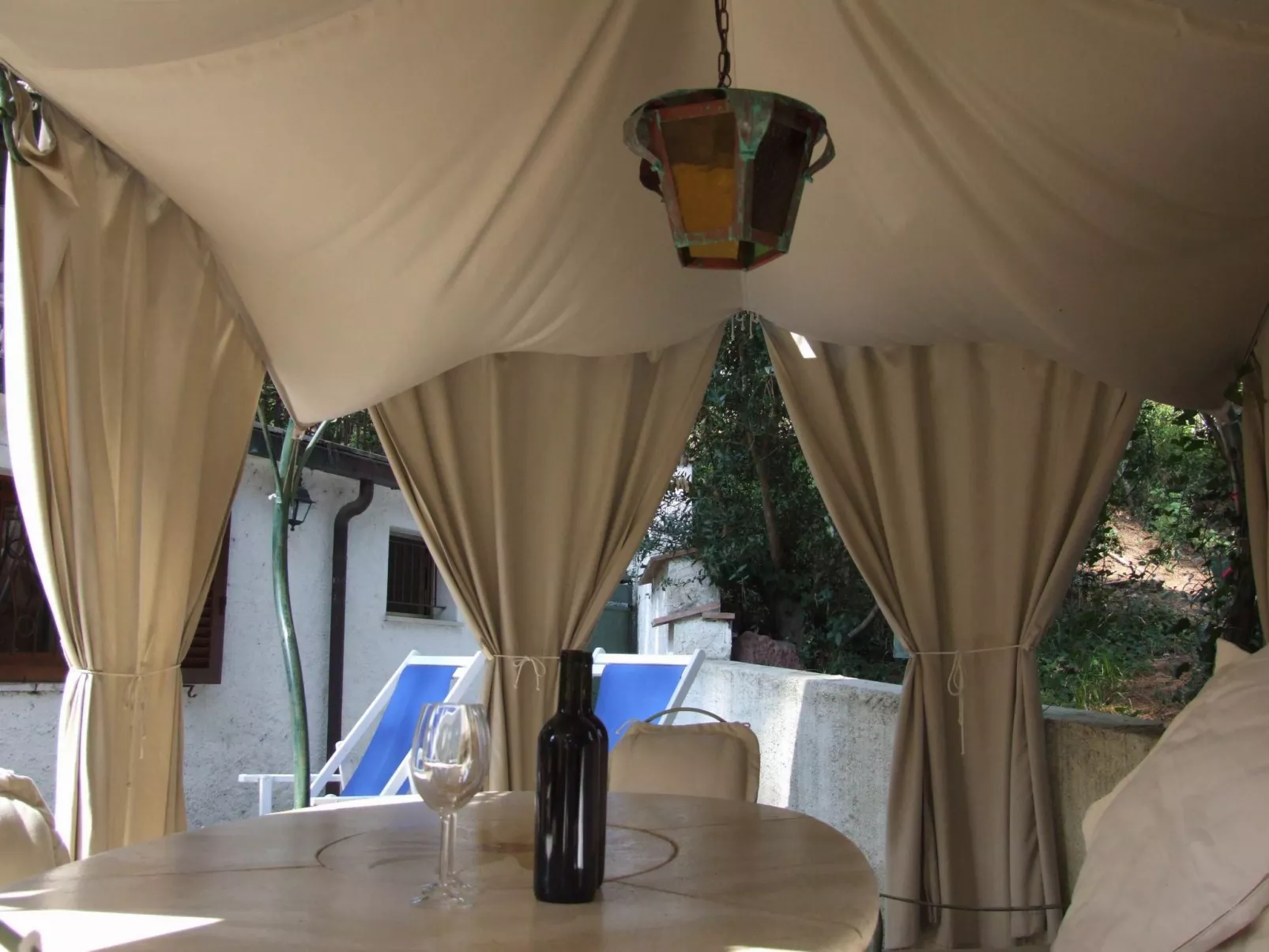 'Camelia' mit Terrasse-Buiten