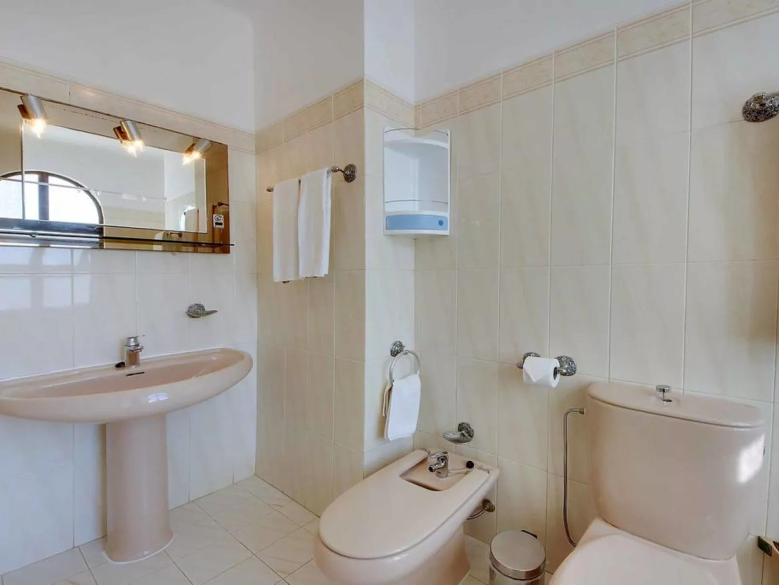 Chalet "Villa Albuar" mit eigenem Pool-Binnen