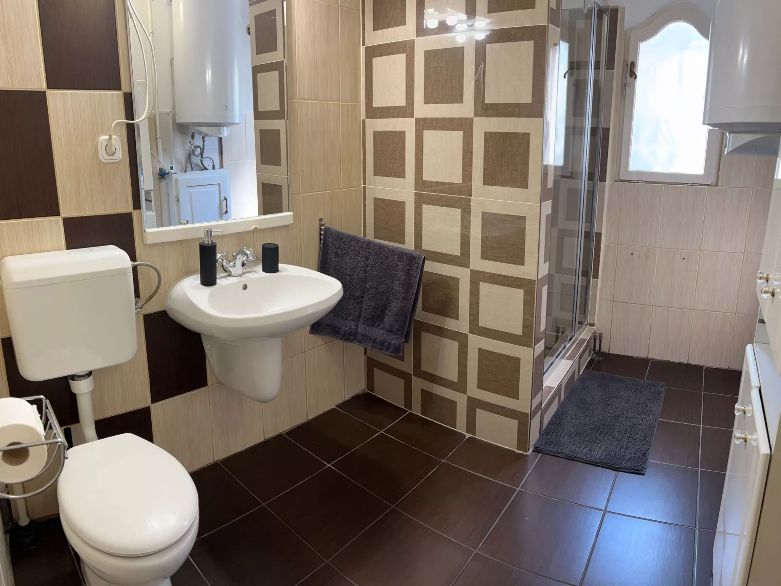 Klimatisiertes Ferienhaus in Siófok mit Grill-Binnen