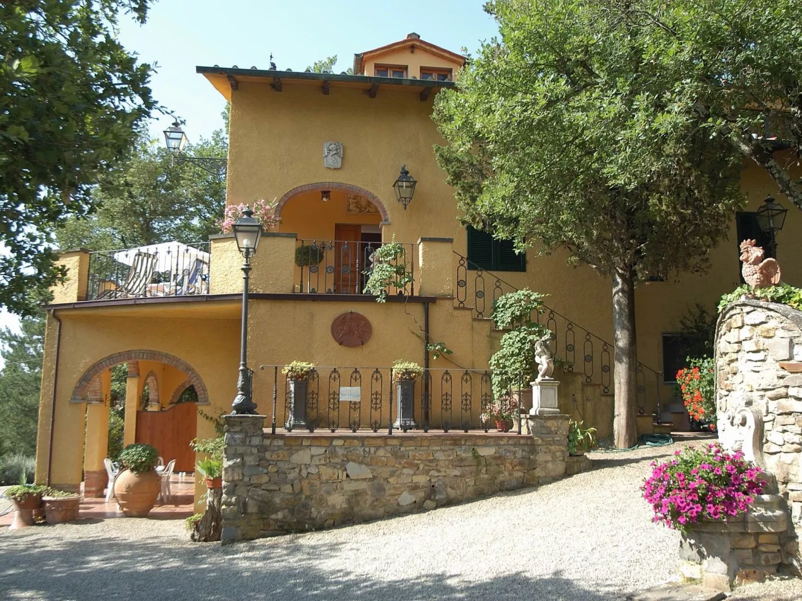 Wohnung Poggio Oro Duchessina mit Terrasse-Buiten