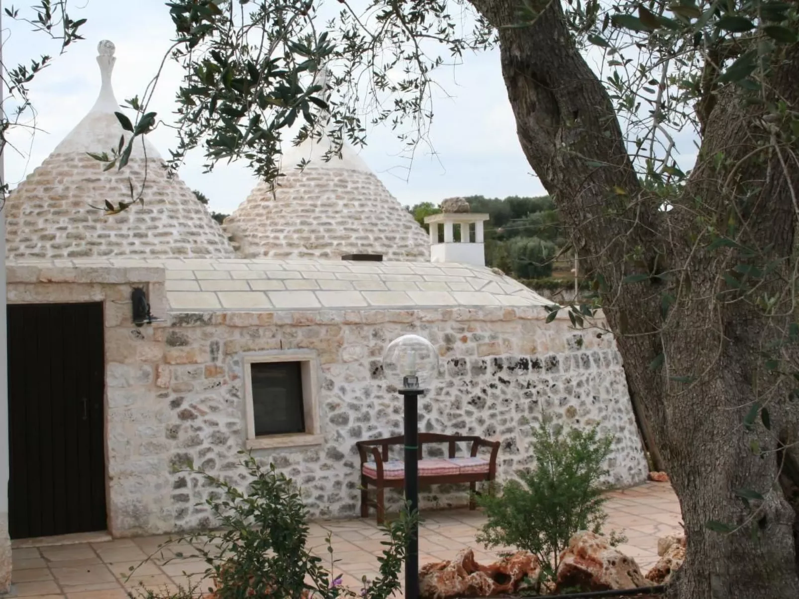 Trullo auf dem Lande in Ostuni mit privatem Pool-Buiten
