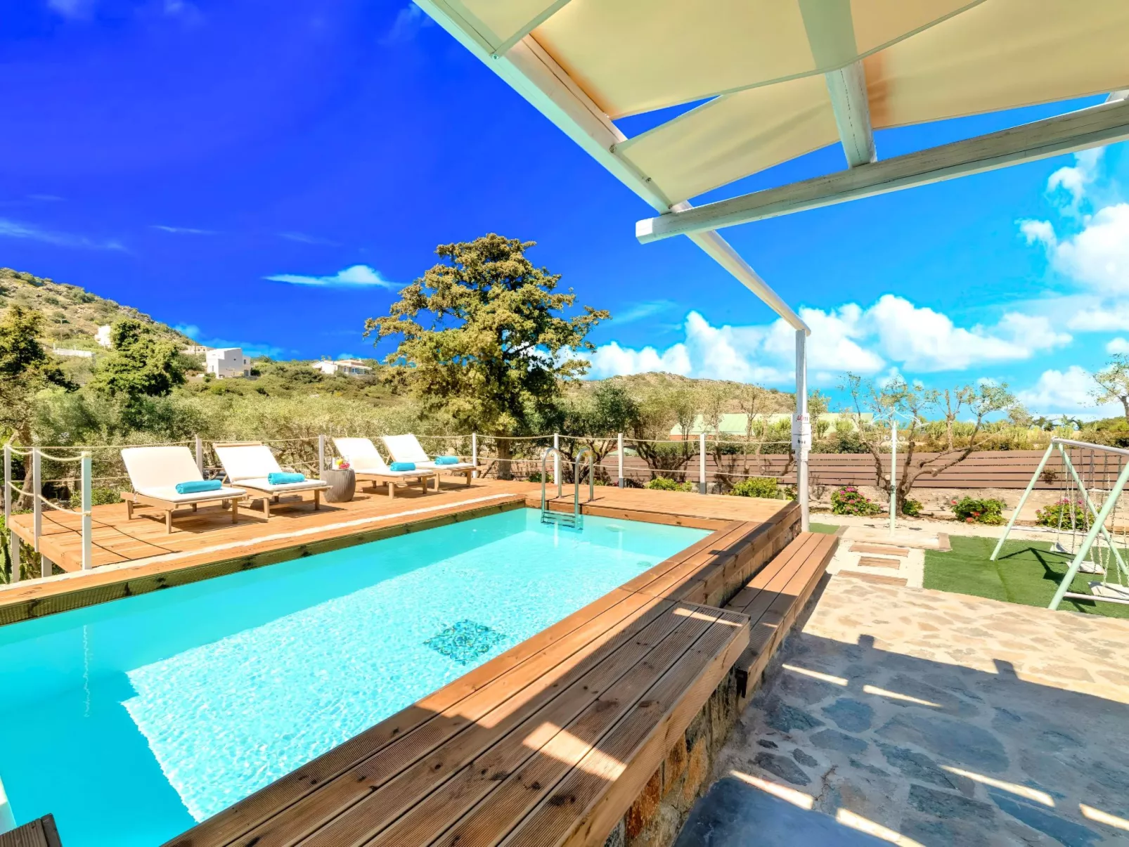 "Cretan Lodge" mit Blick auf das Wasser