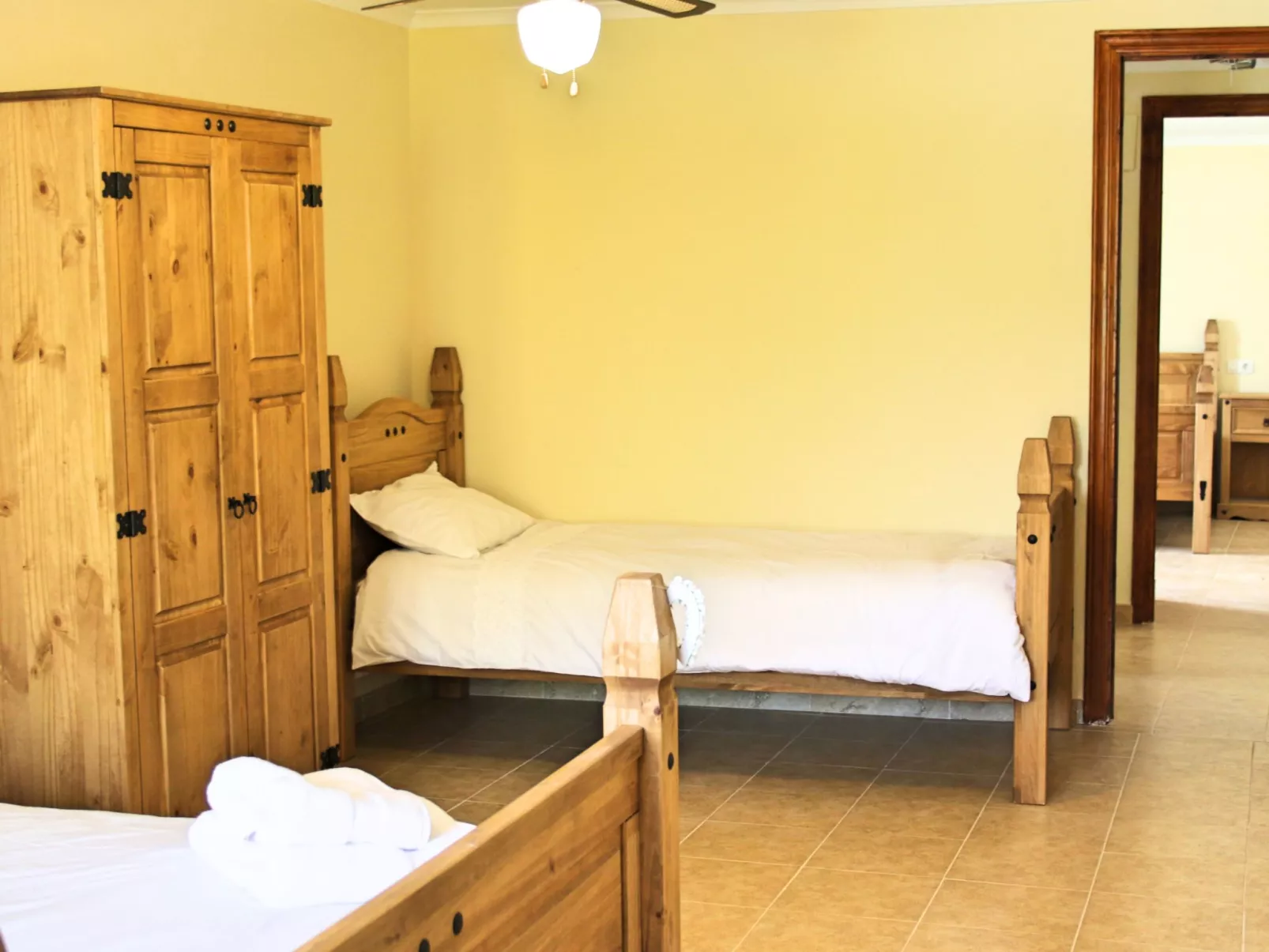 Schönes Haus in Villena mit fabelhaftem Pool-Binnen