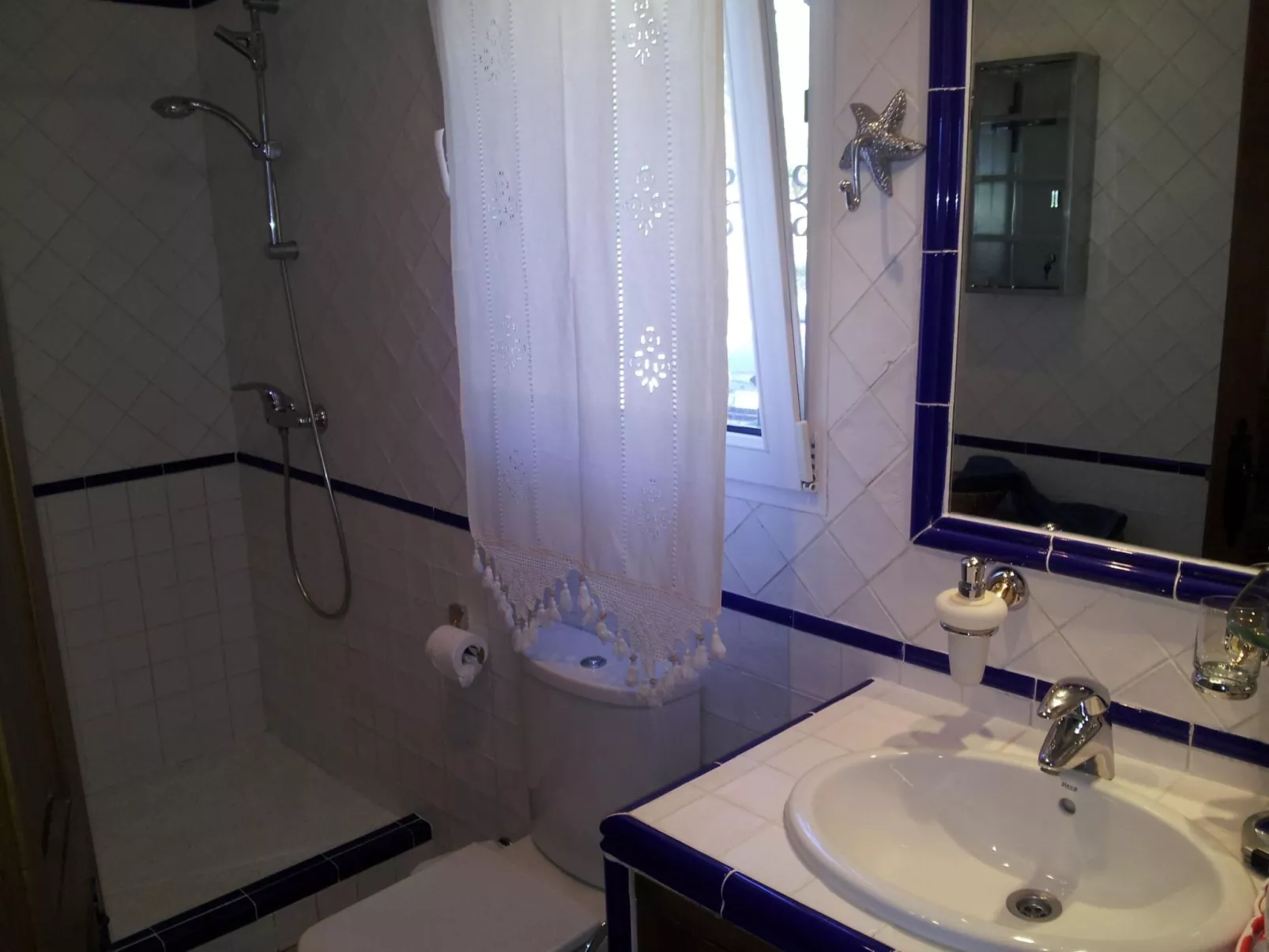 Kleines Landhaus in schöner Umgebung-Binnen