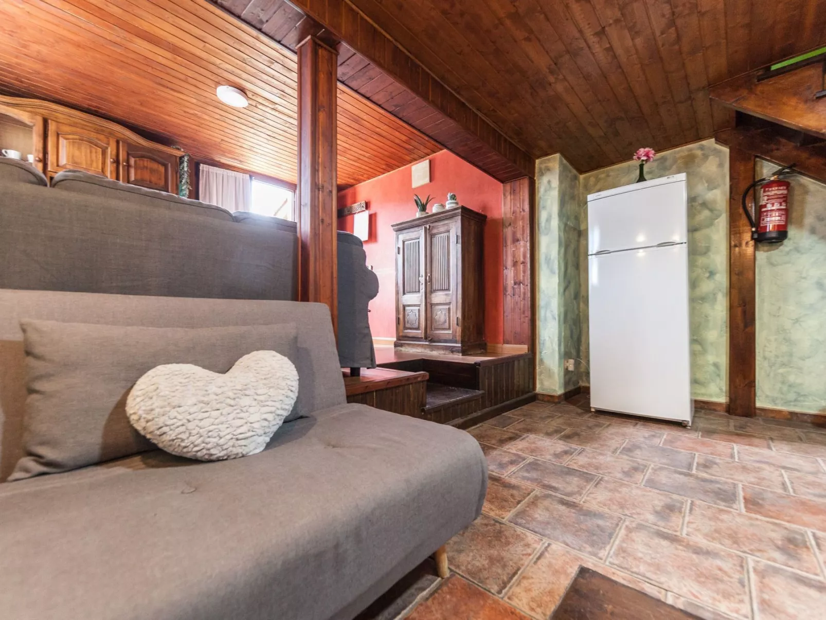 Montegrande, Berghaus in idyllischer Lage-Image-tags.info